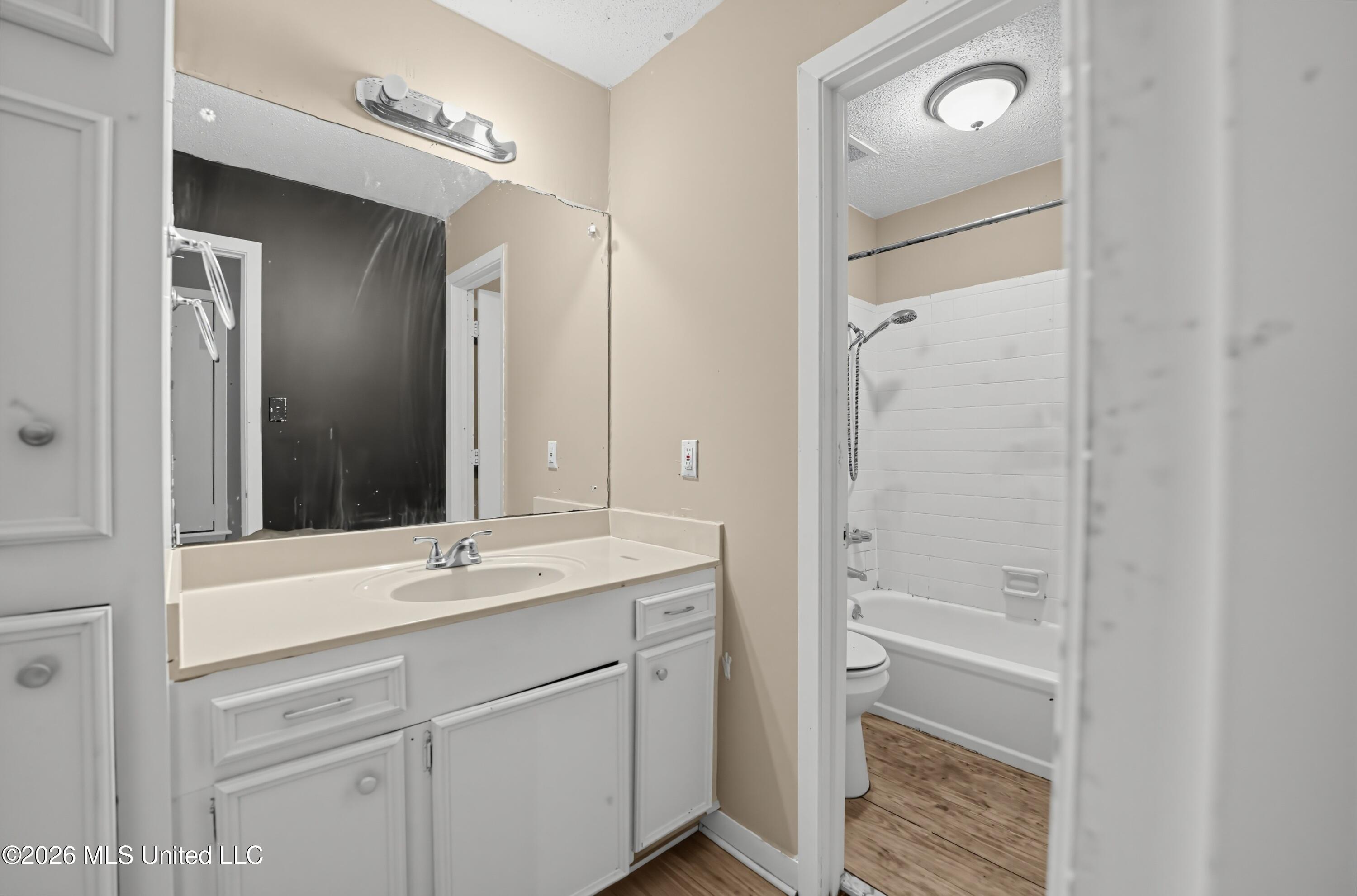 104 Roanwood Court Property Photo 17