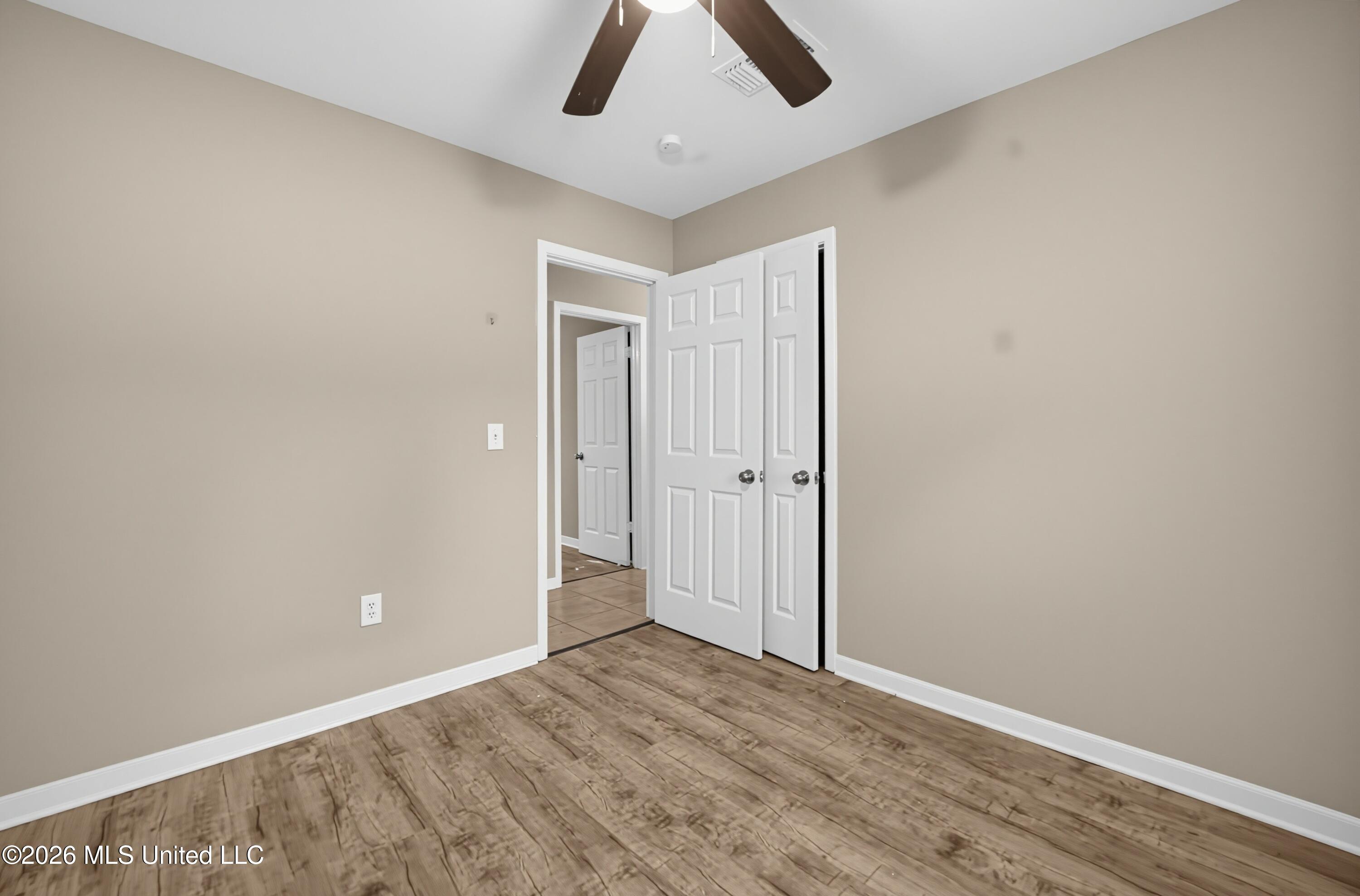 223 One Park Place Property Photo 13