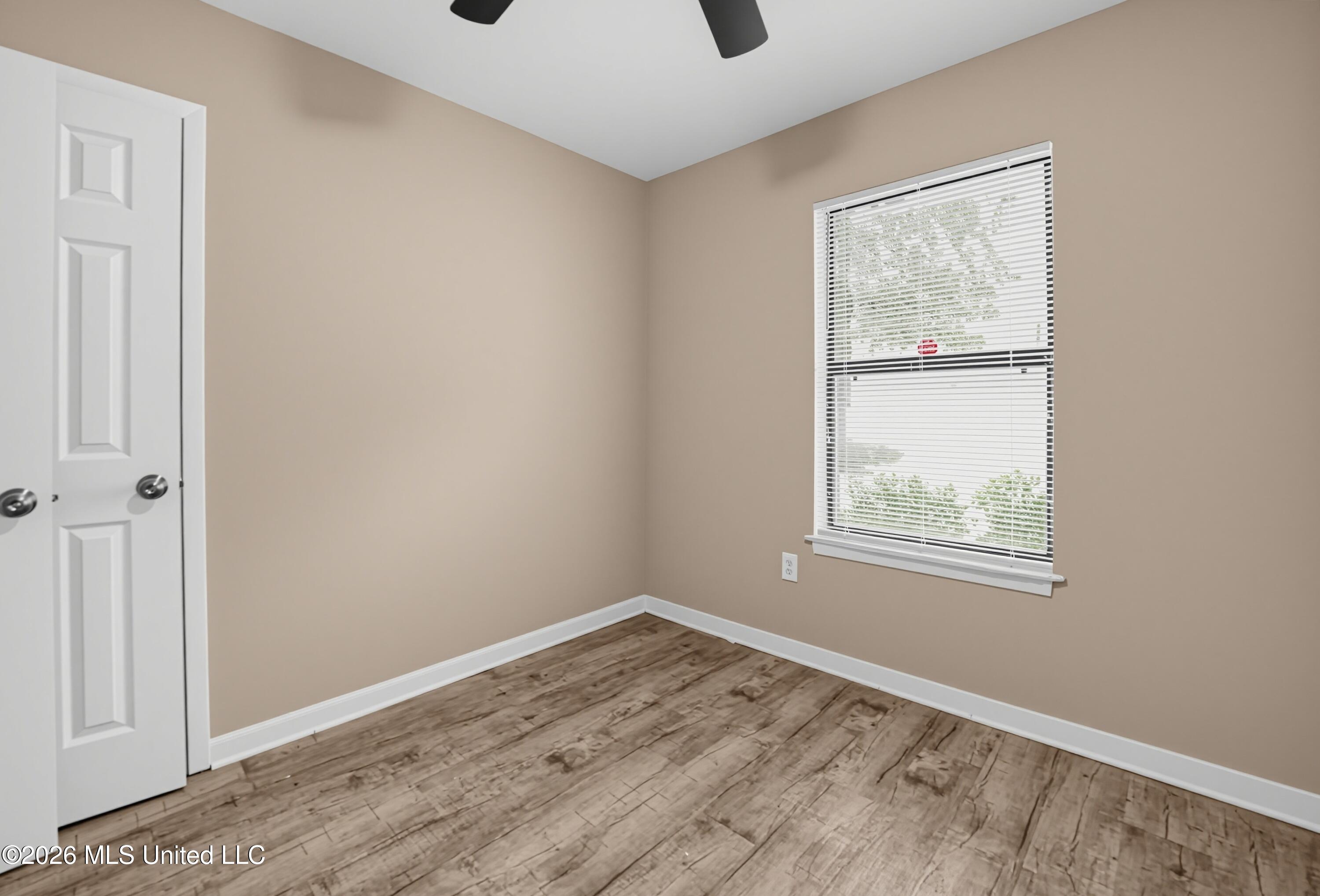 223 One Park Place Property Photo 14