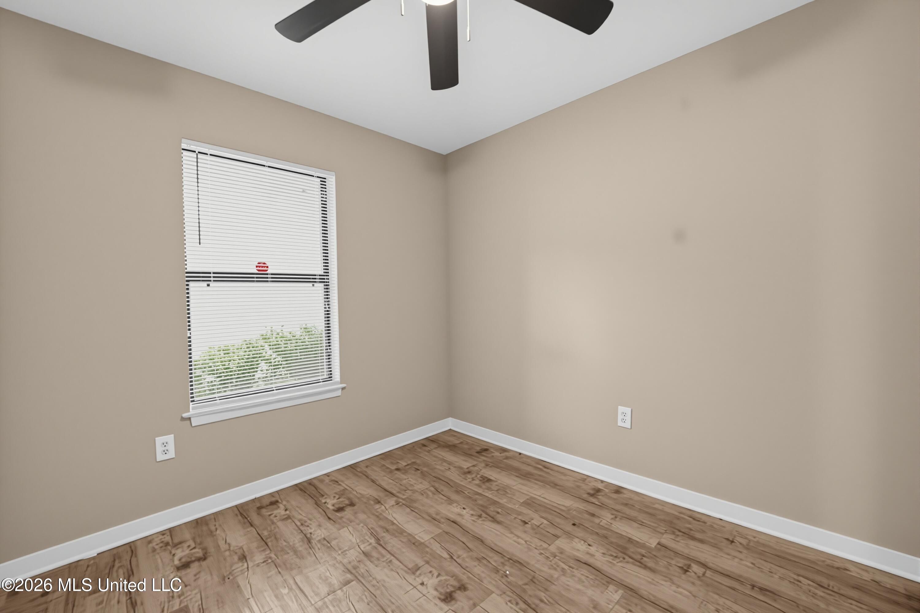 223 One Park Place Property Photo 15
