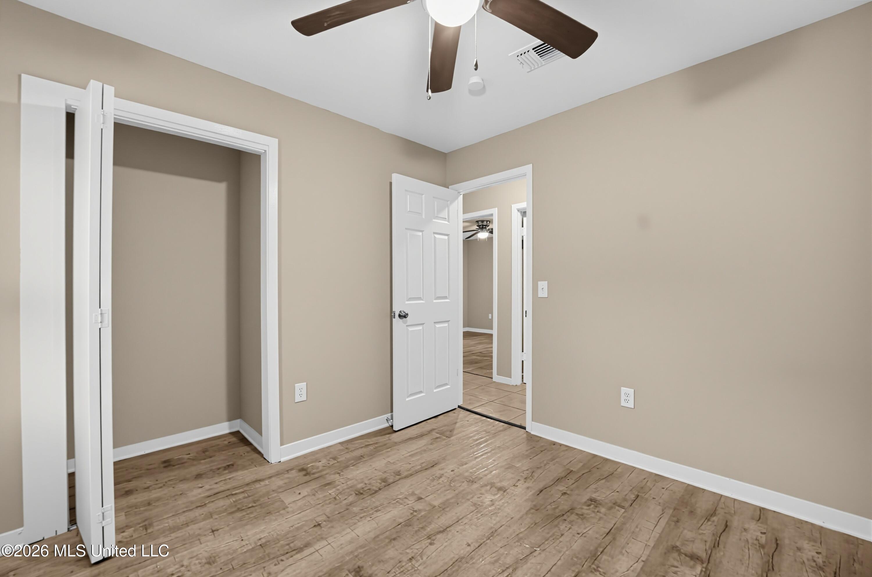 223 One Park Place Property Photo 19