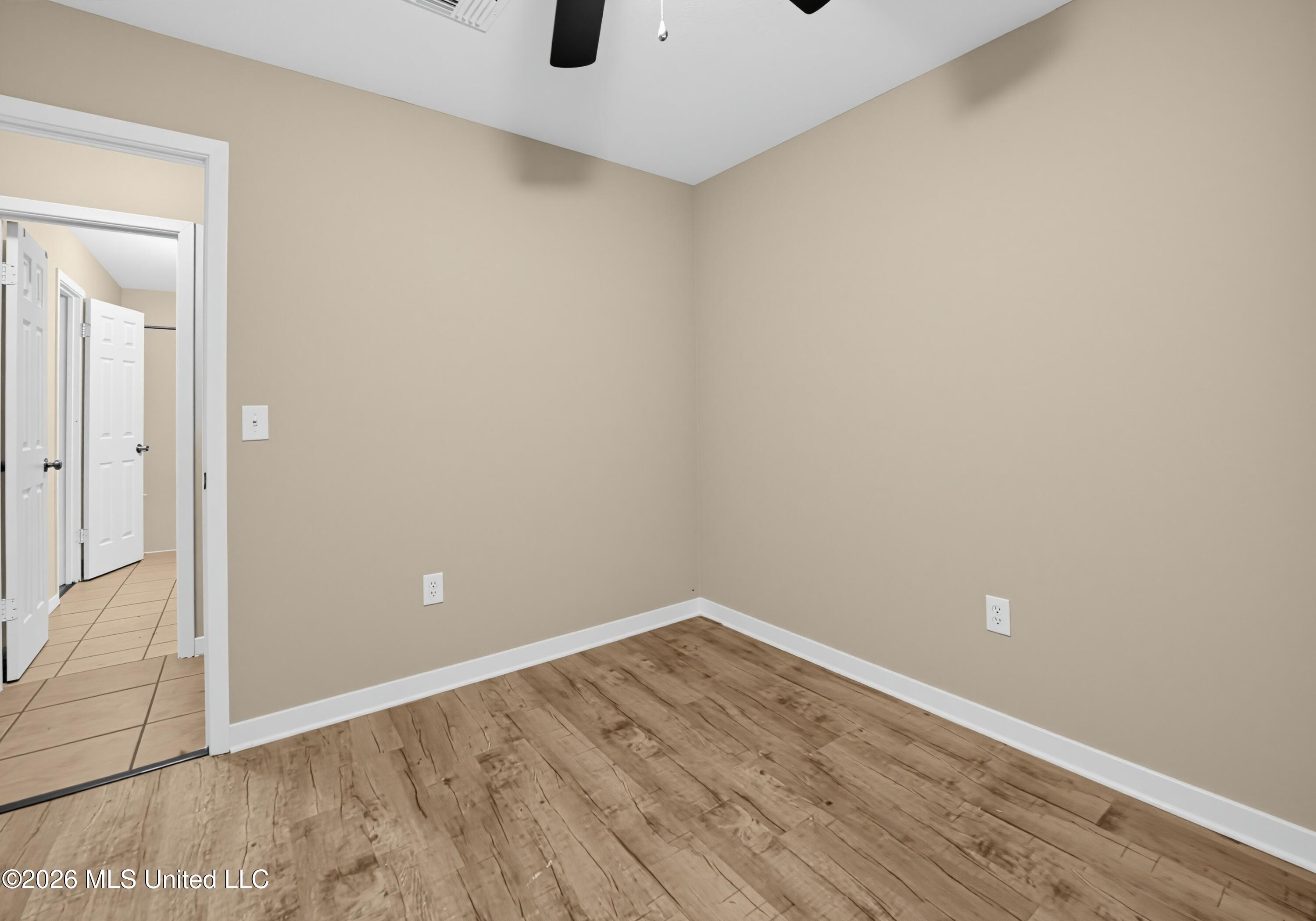 223 One Park Place Property Photo 20