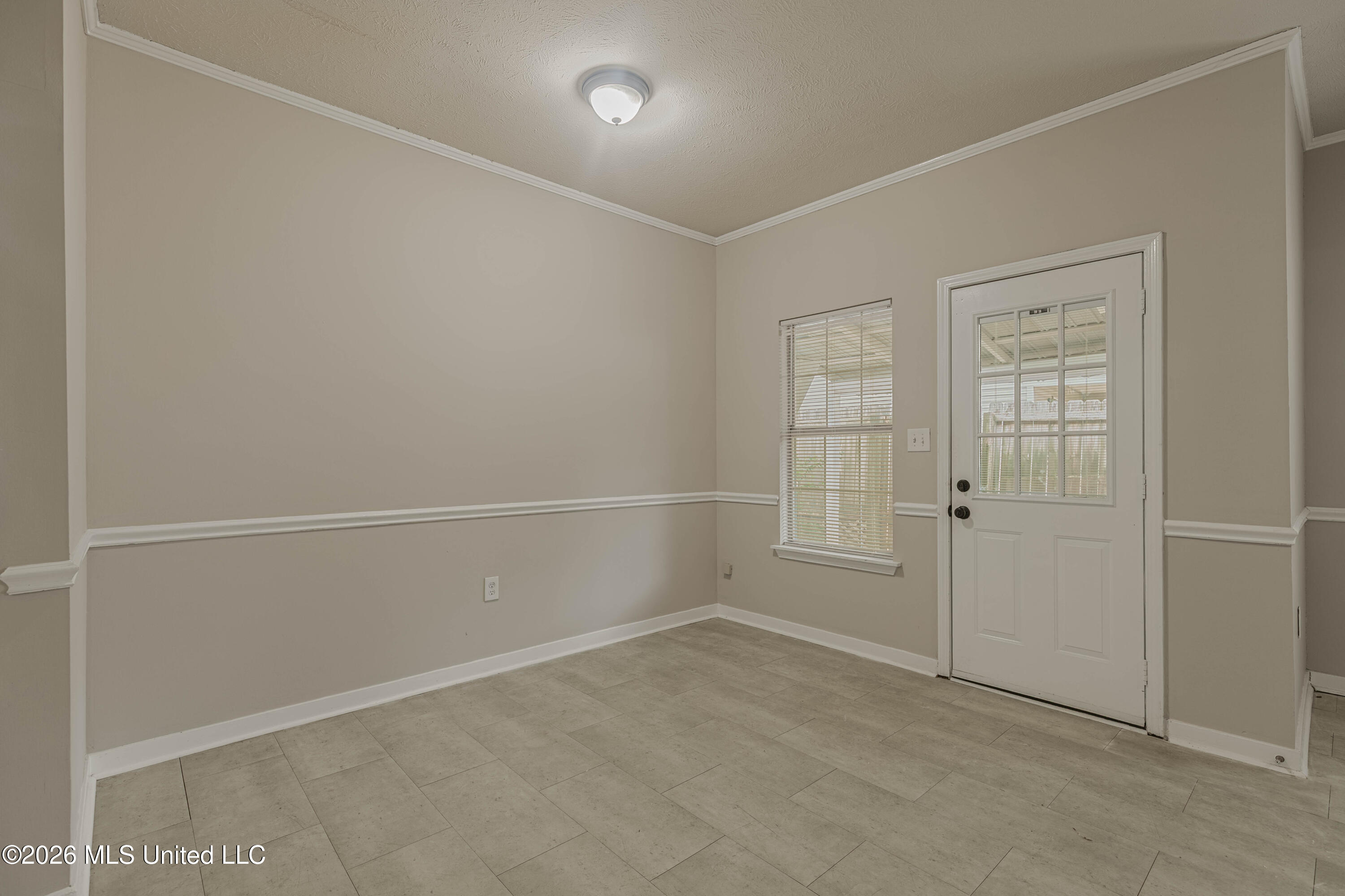 2012 Red Oak Drive Property Photo 9