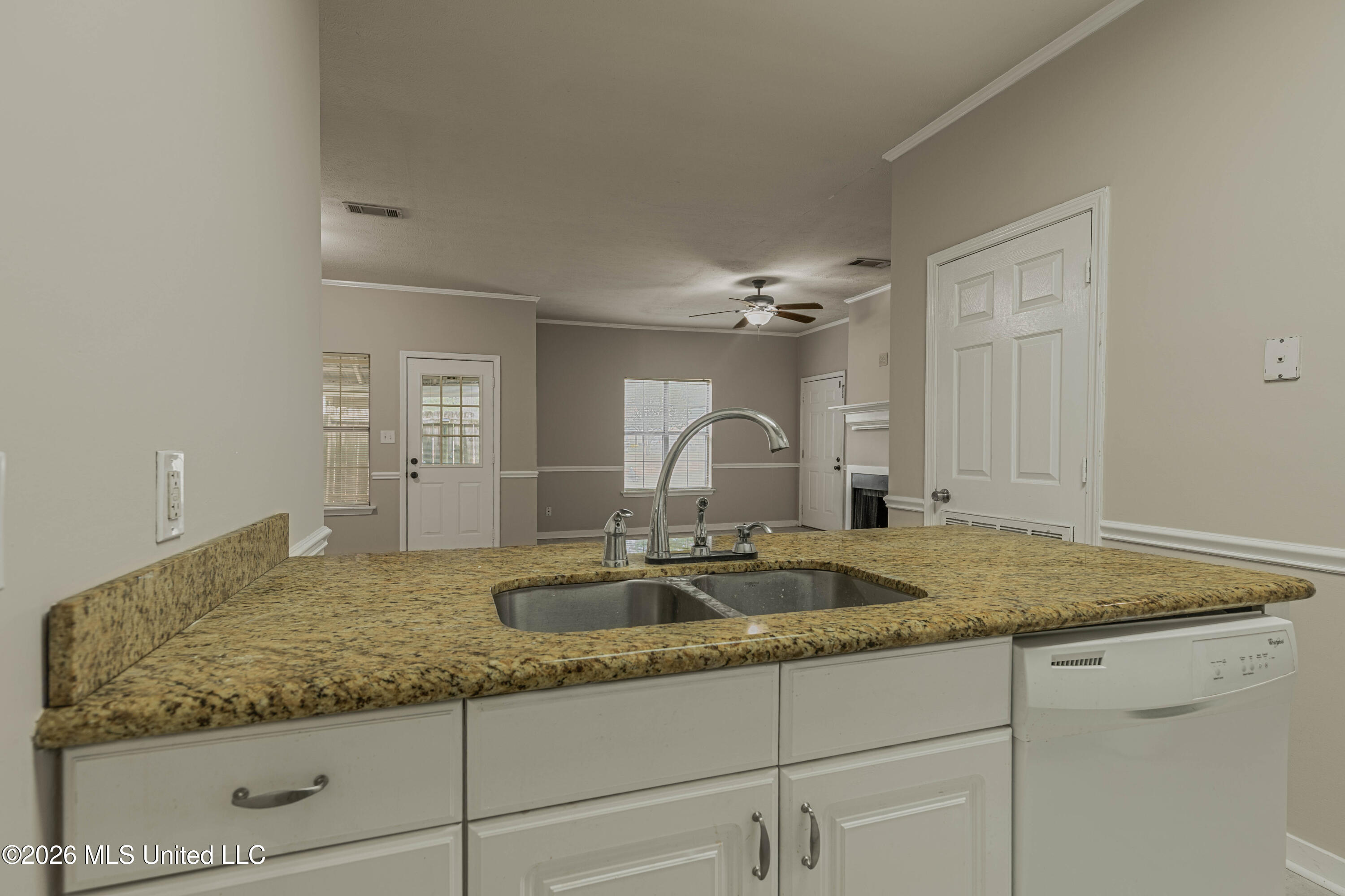 2012 Red Oak Drive Property Photo 13