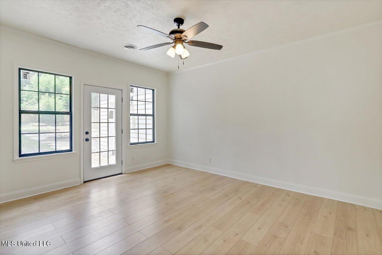 4017 Pine Hill Drive Property Photo 24
