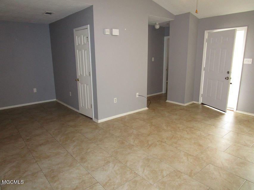 13190 Warren Drive Property Photo 5