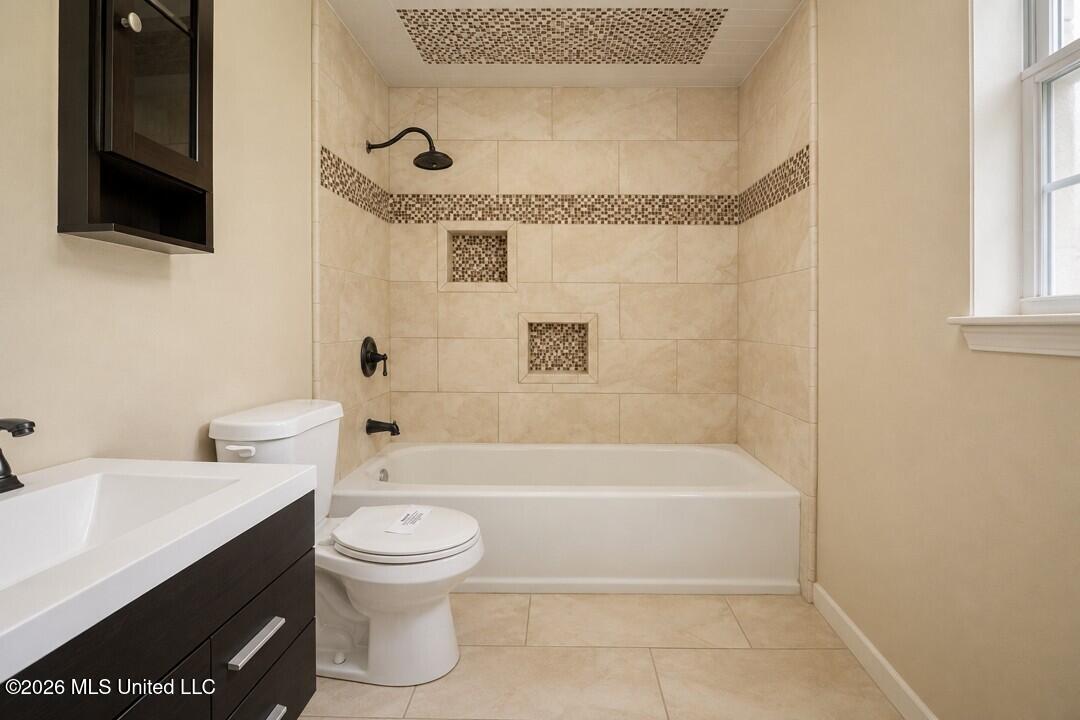 2056 Monaco Street Property Photo 13