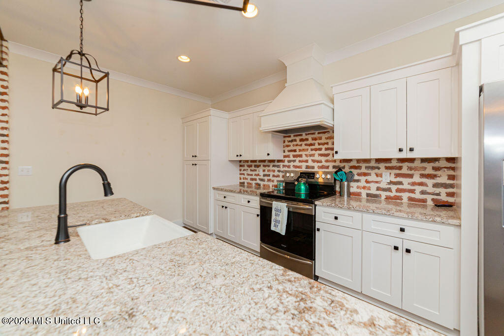 121 Mollere Drive Property Photo 16