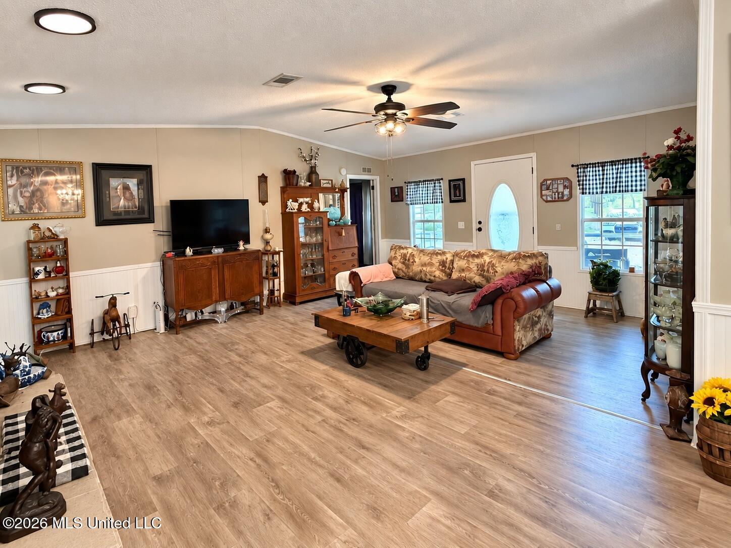 143a Pre Eddy Road Property Photo 2