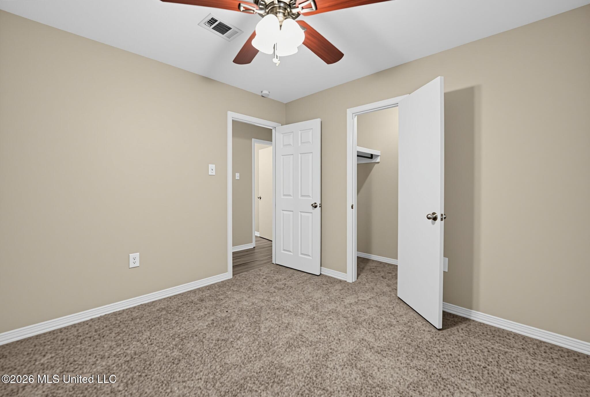 2046 Beechwood Boulevard Property Photo 14