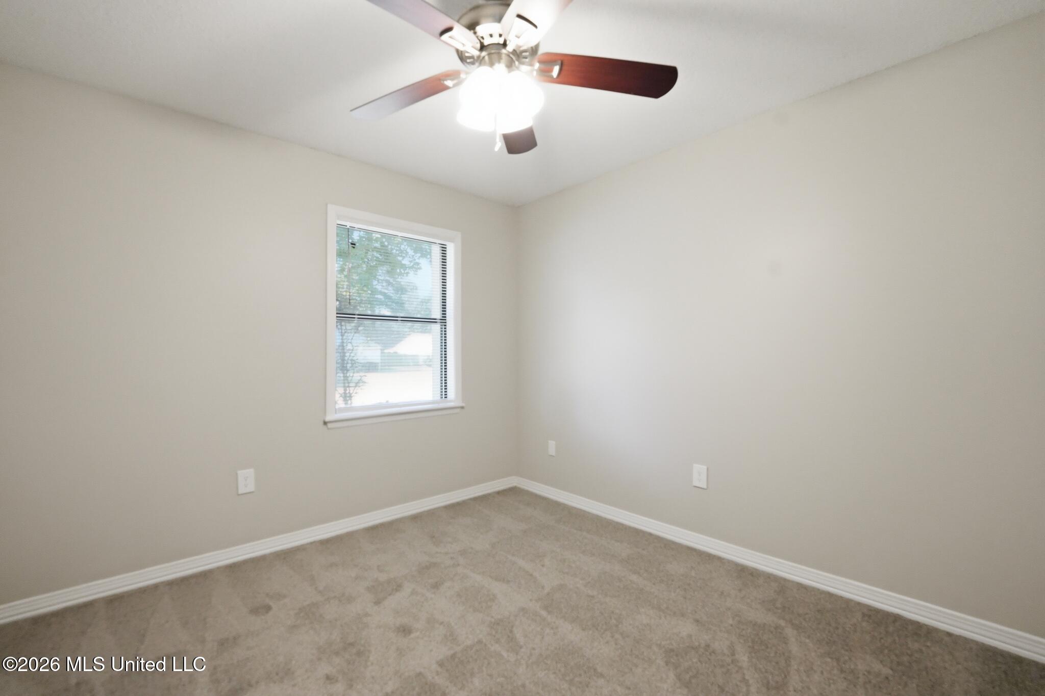 2046 Beechwood Boulevard Property Photo 18