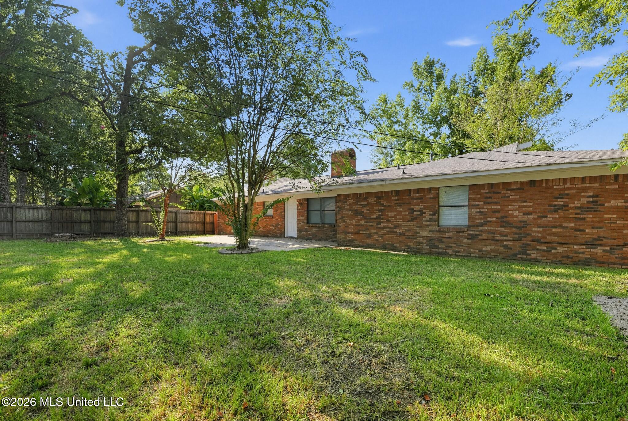 2046 Beechwood Boulevard Property Photo 19