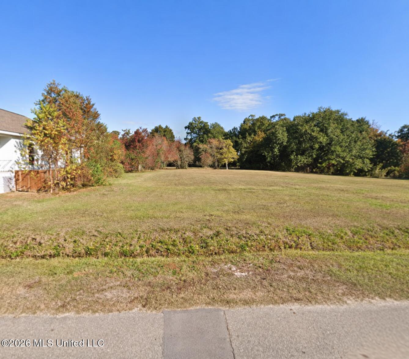 115 Bay Oaks Drive Property Photo 1