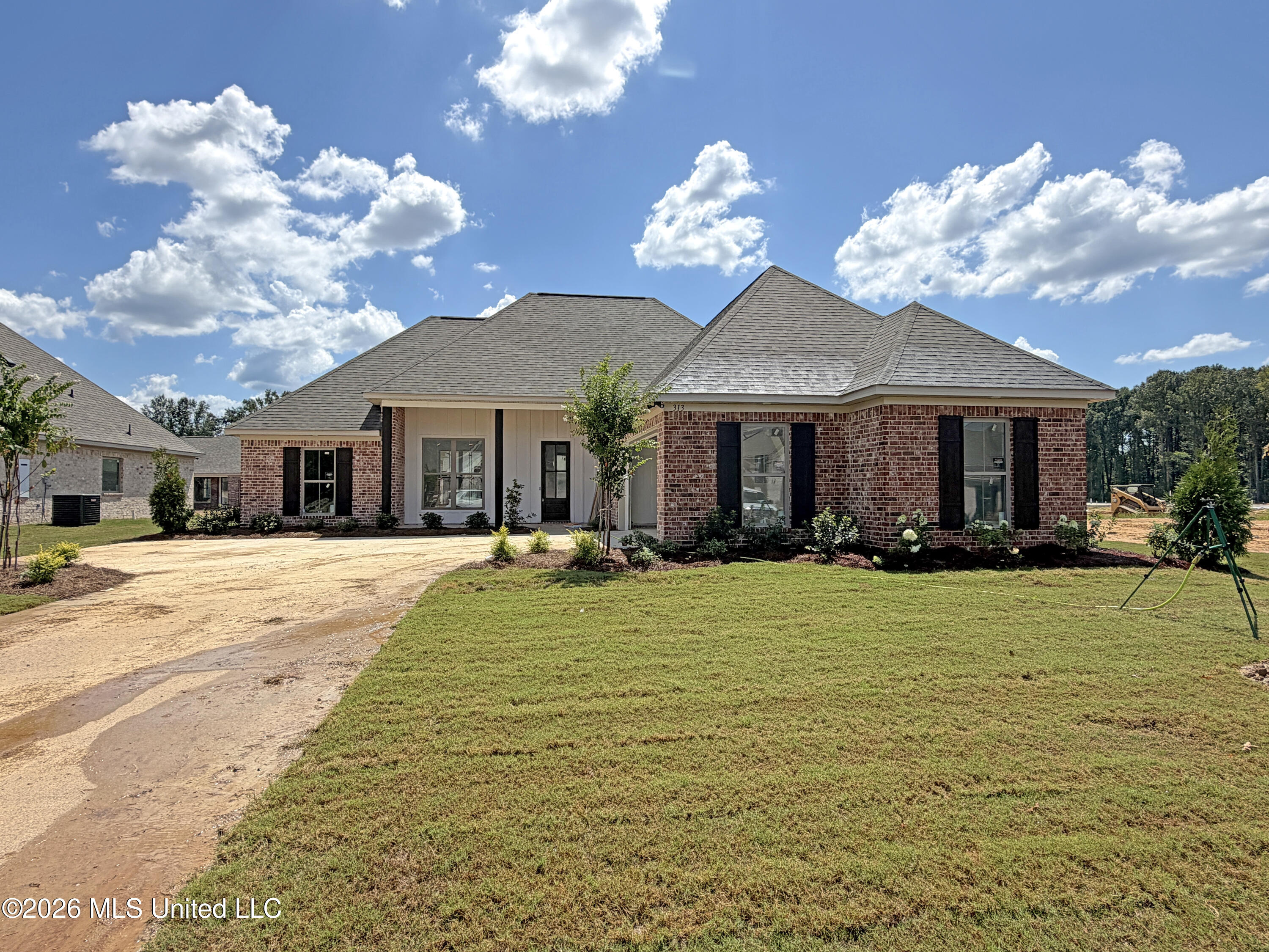 313 Brookfield Circle Property Photo 2