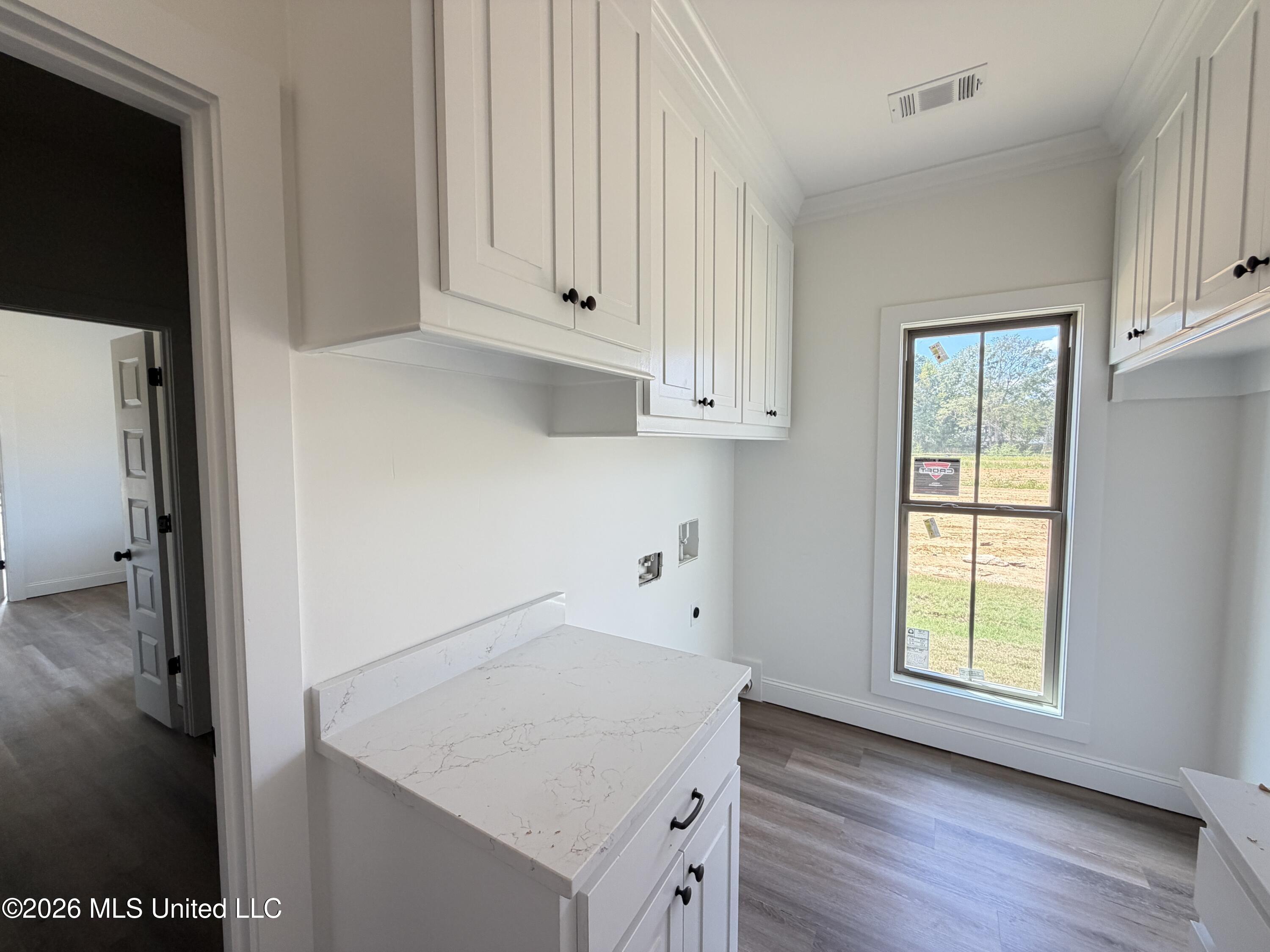 313 Brookfield Circle Property Photo 25