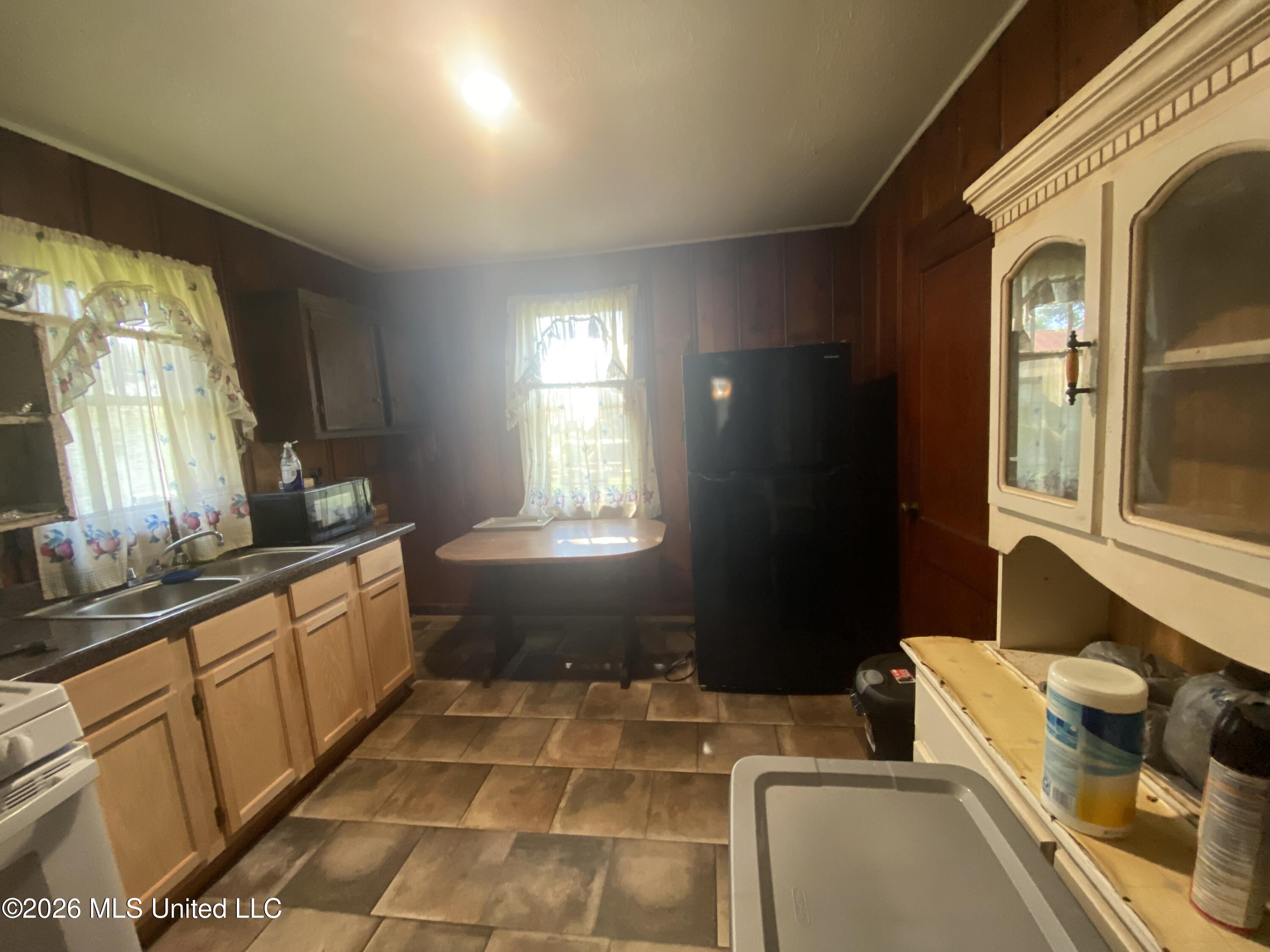 402 S Spruce Street Property Photo 5