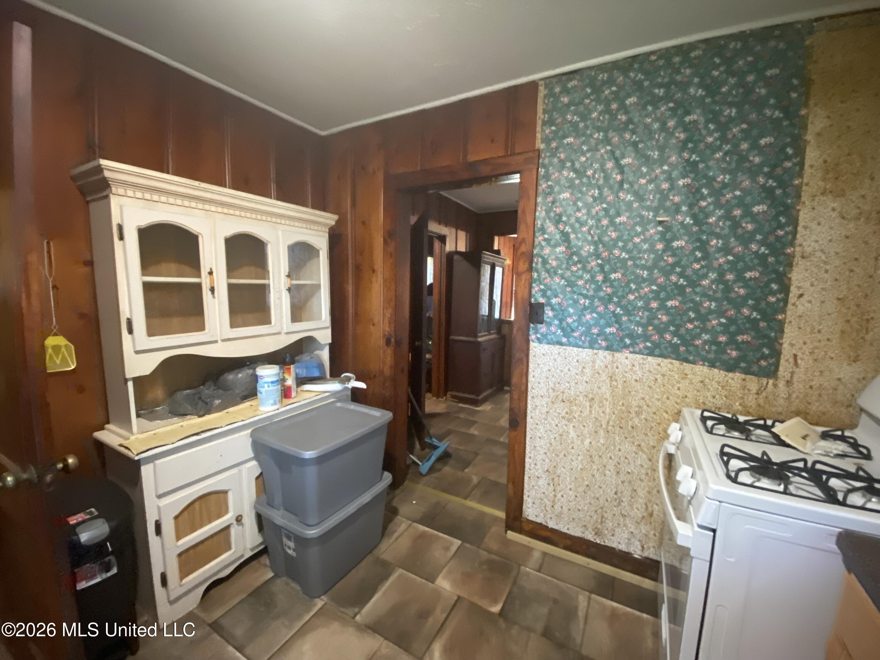 402 S Spruce Street Property Photo 6