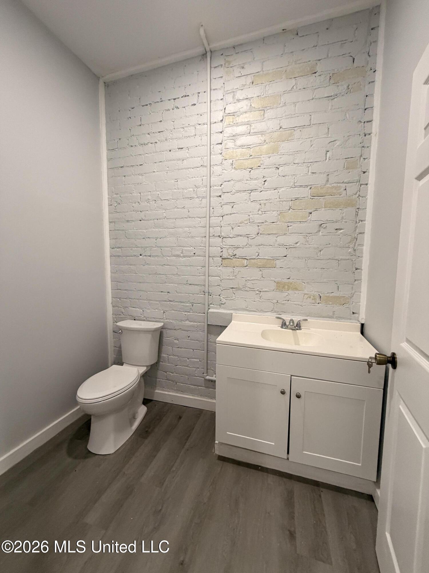 1014 Robb St Property Photo 7