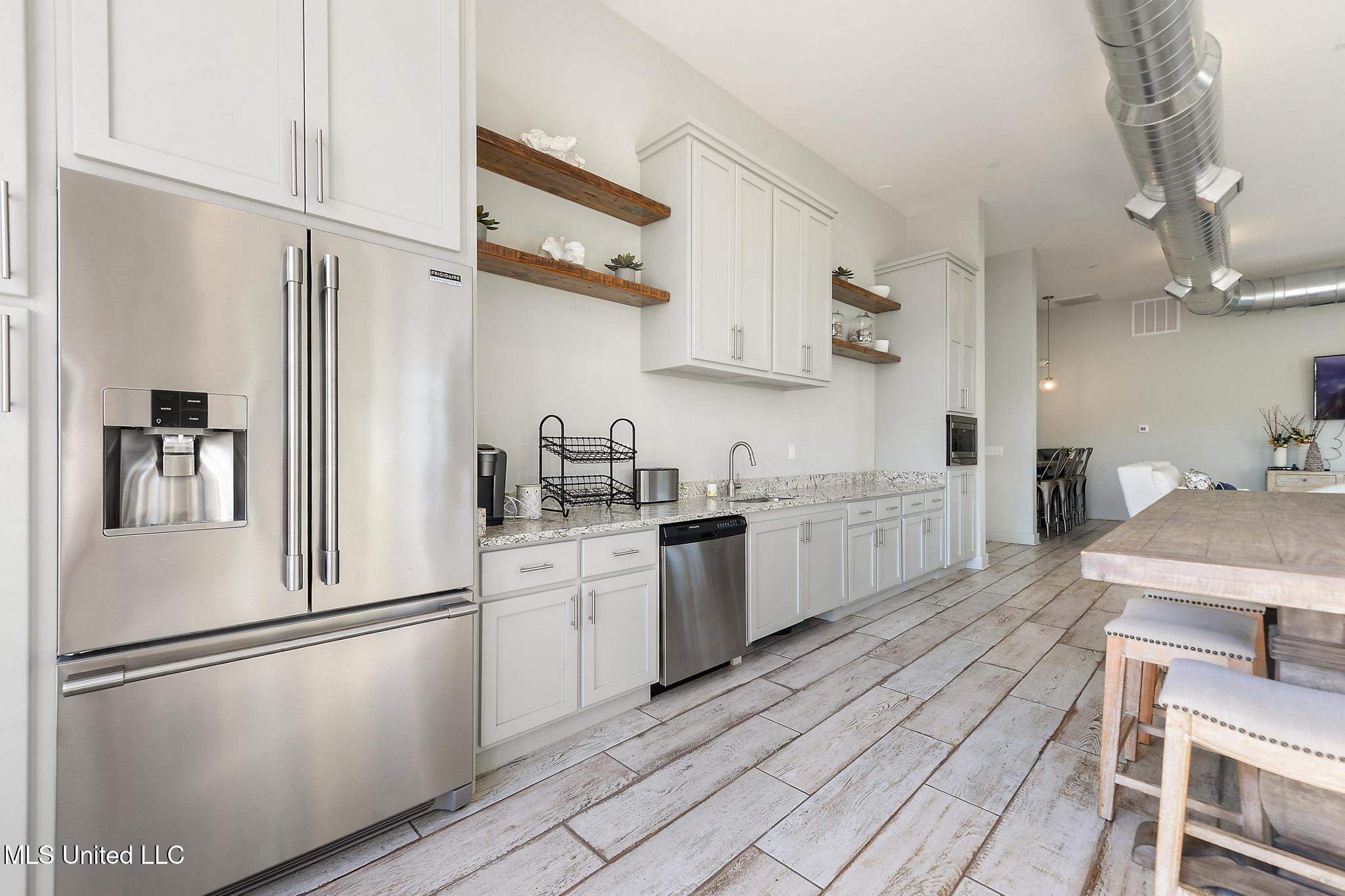 2501 Bienville Boulevard Property Photo 31