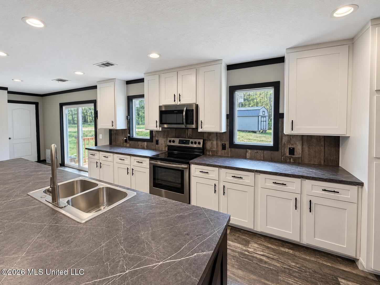 4350 Thyatira Tyro Property Photo 6