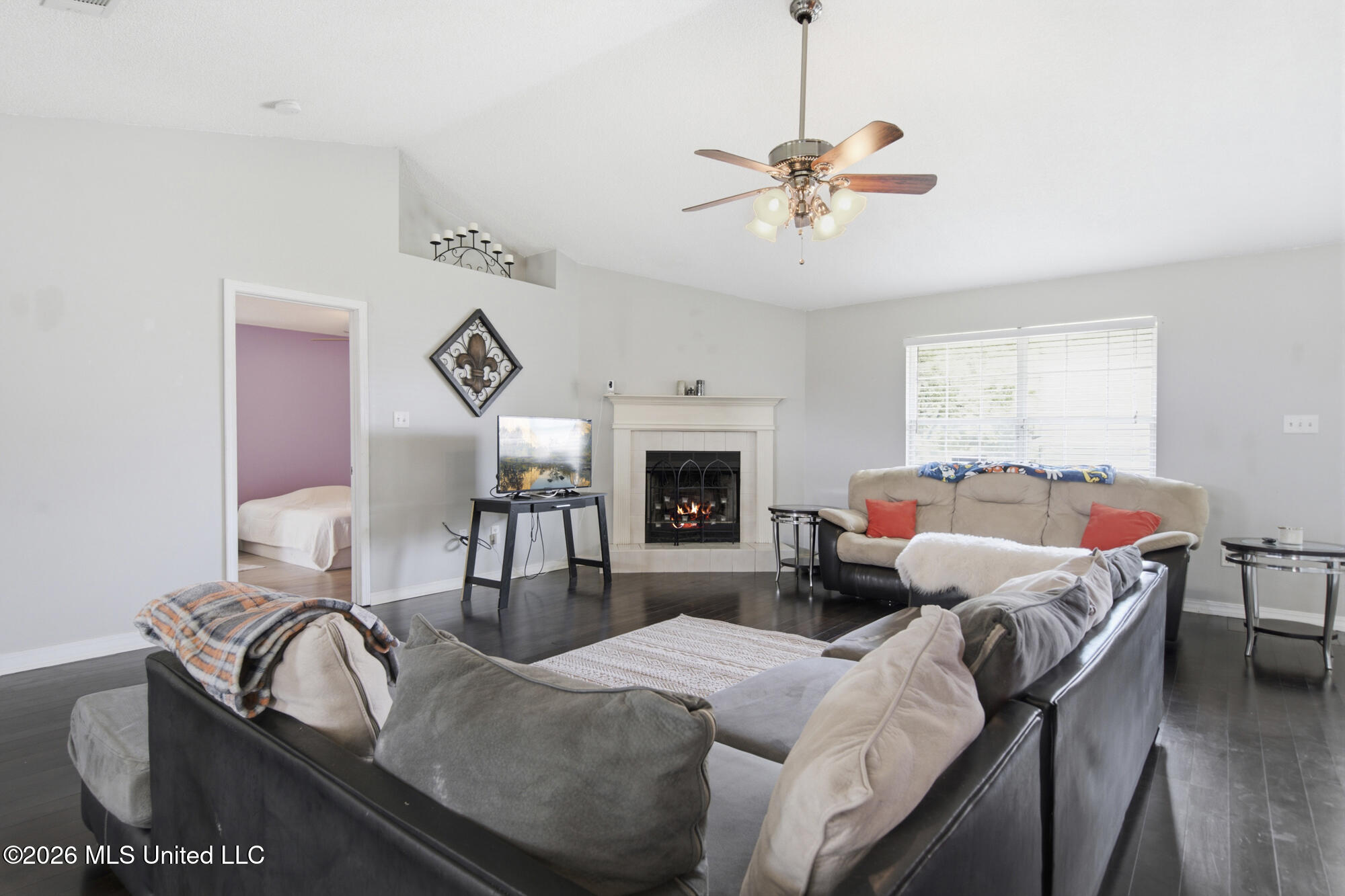 13071 Windcrest Lane Property Photo 6
