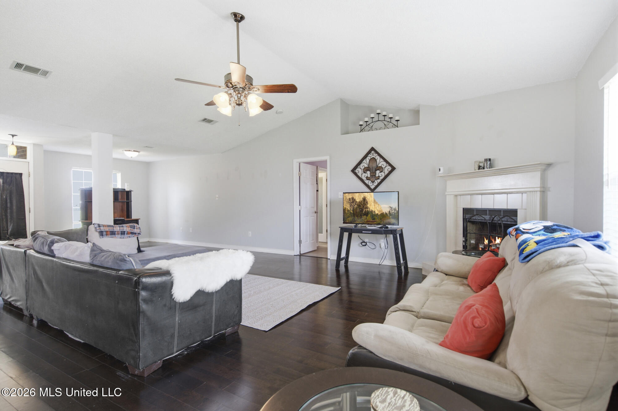 13071 Windcrest Lane Property Photo 7