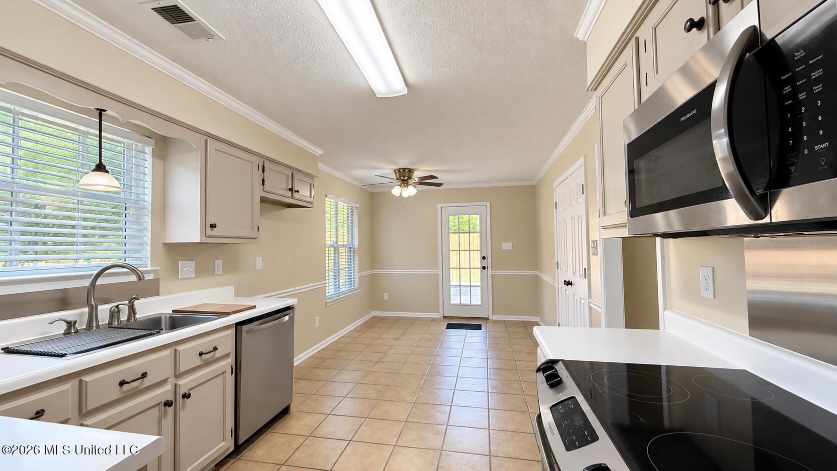 9240 Huron Drive Property Photo 24