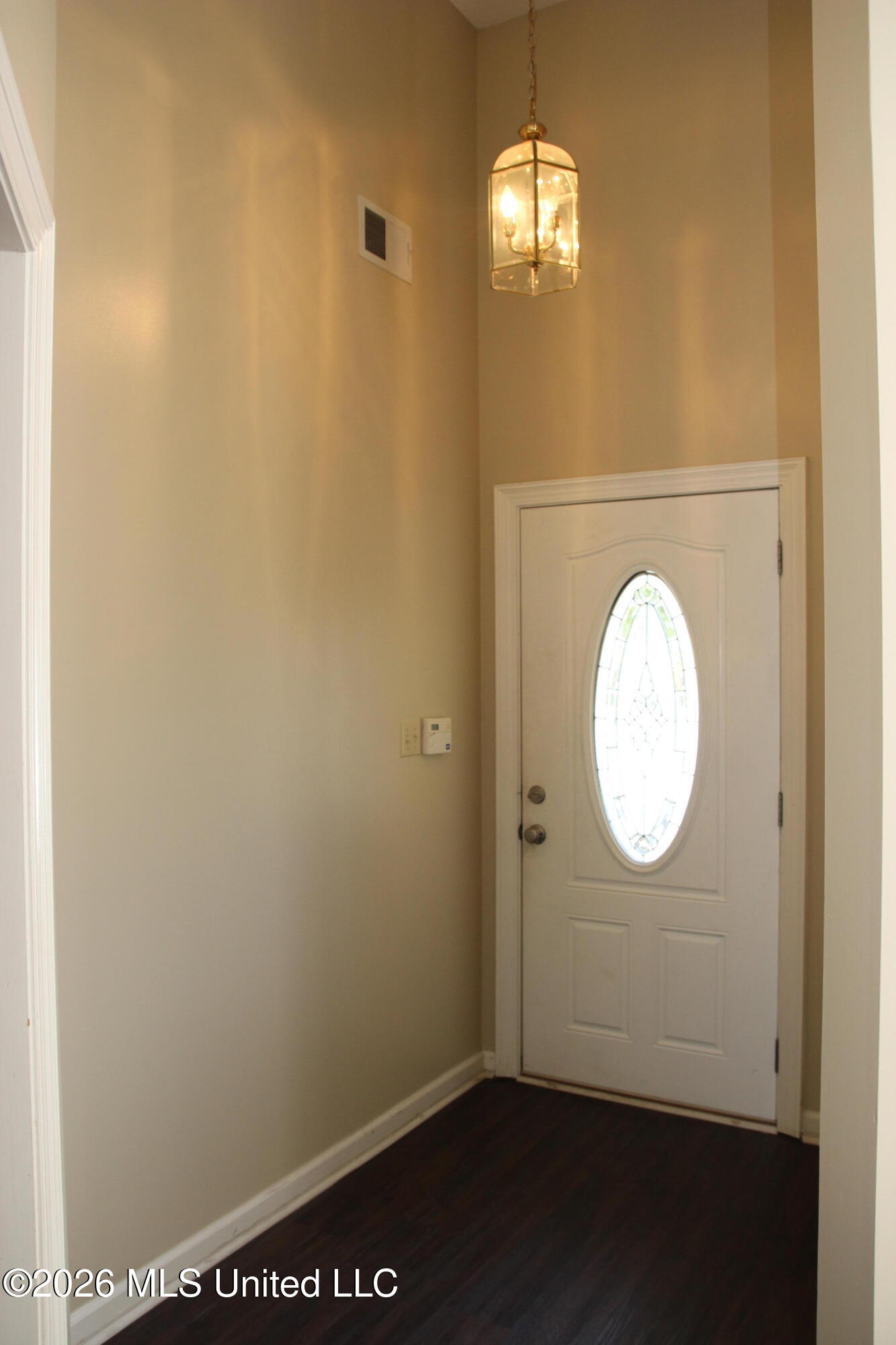 910 Scotch Pine Cove Property Photo 4