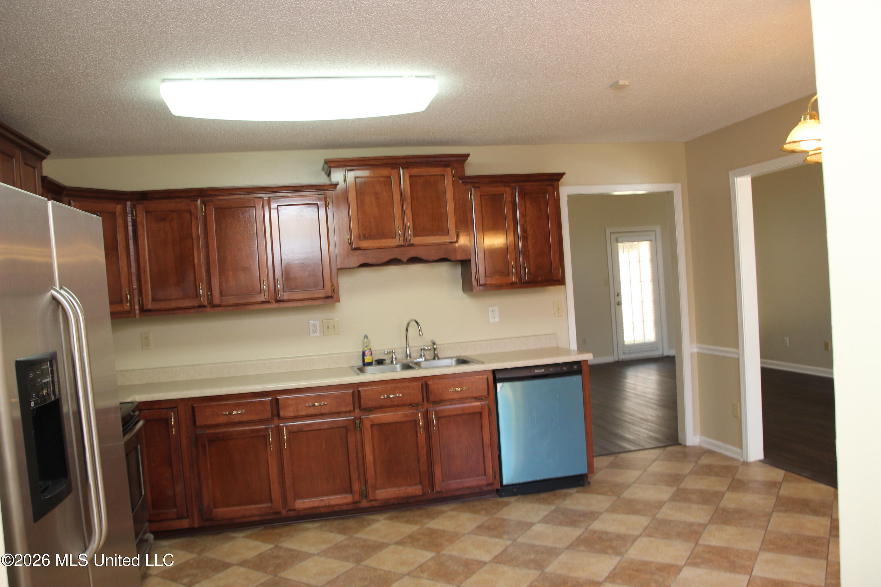 910 Scotch Pine Cove Property Photo 12