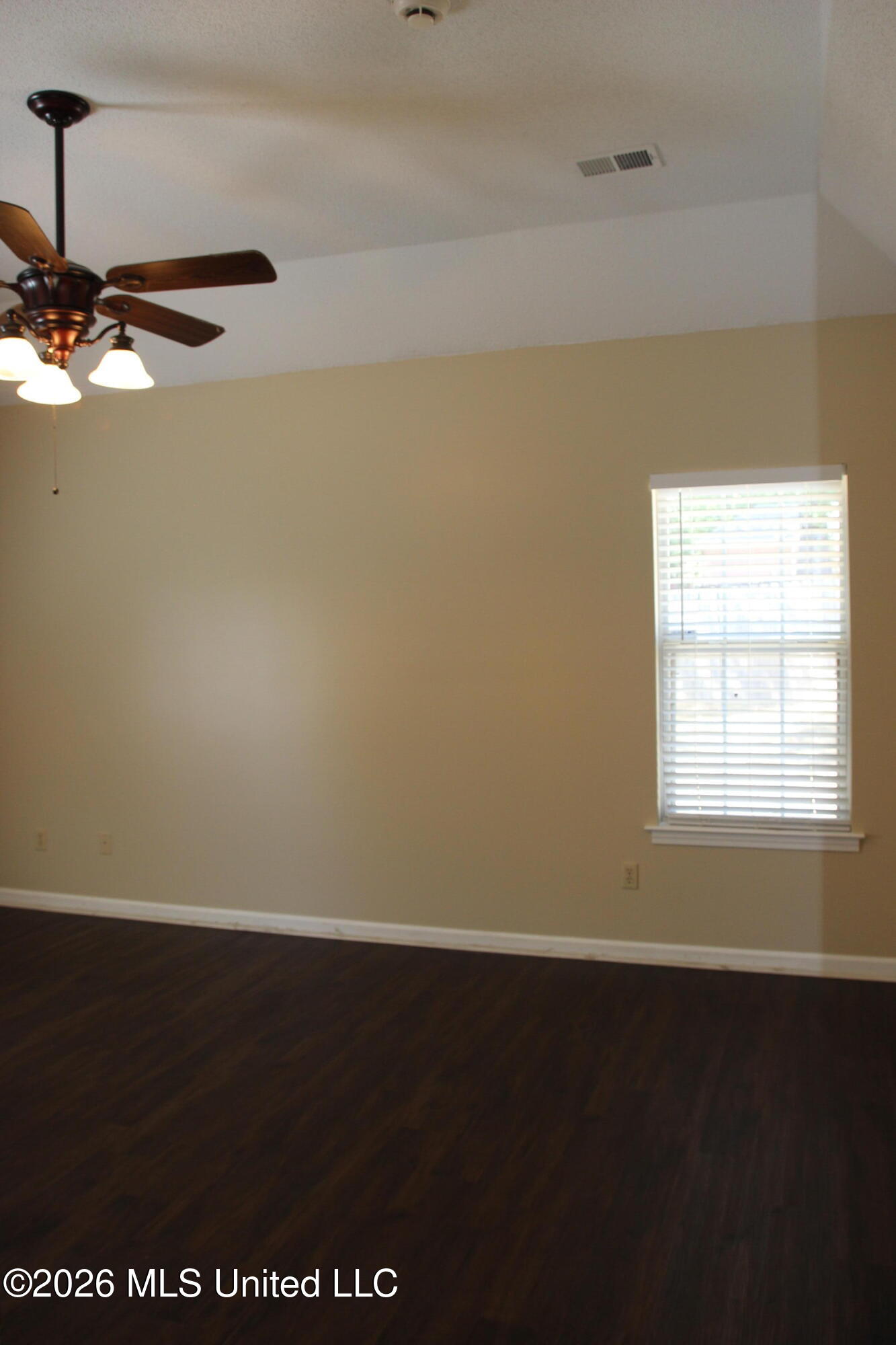 910 Scotch Pine Cove Property Photo 18