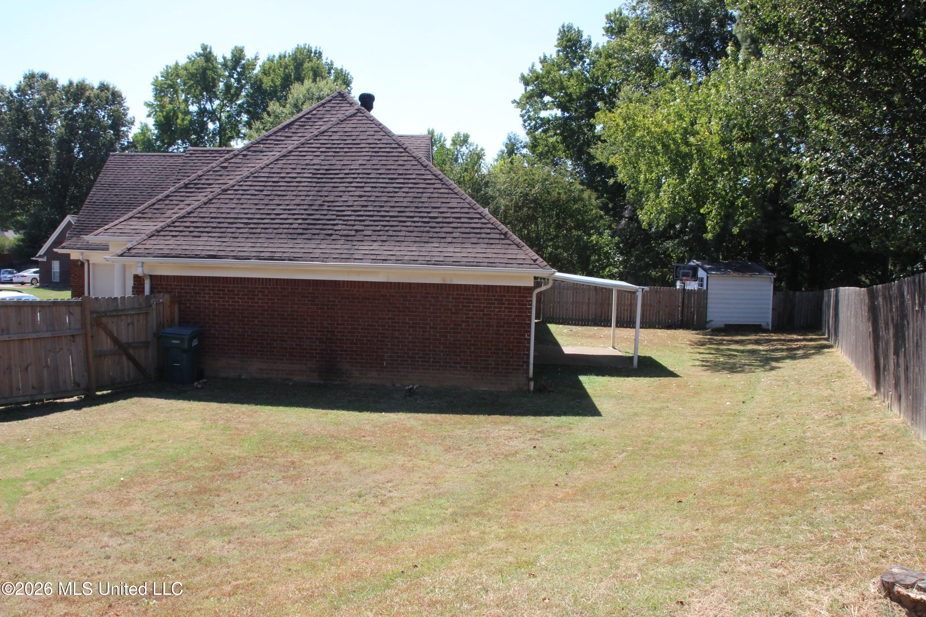 910 Scotch Pine Cove Property Photo 43