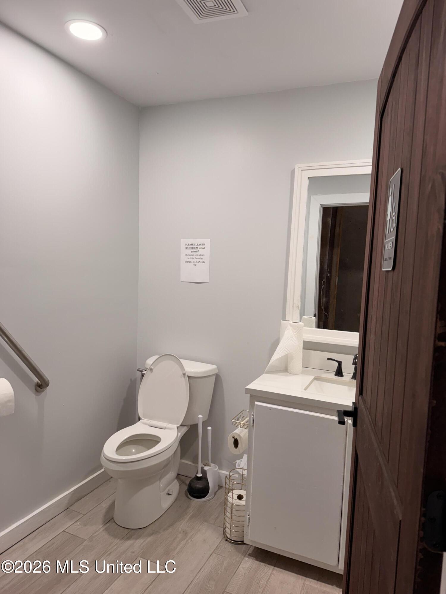 1014 Robb Street Property Photo 6