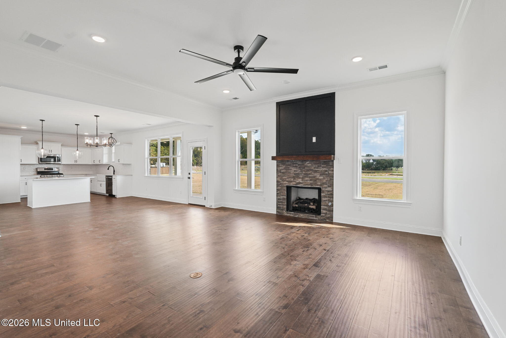 2255 Livingston Way Property Photo 16