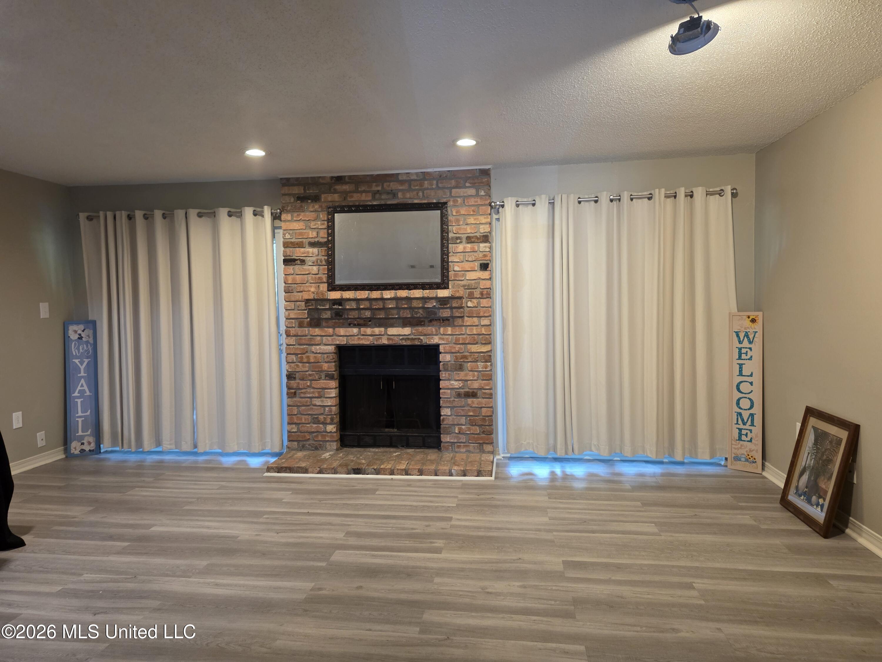 242 Highpoint Drive Property Photo 6
