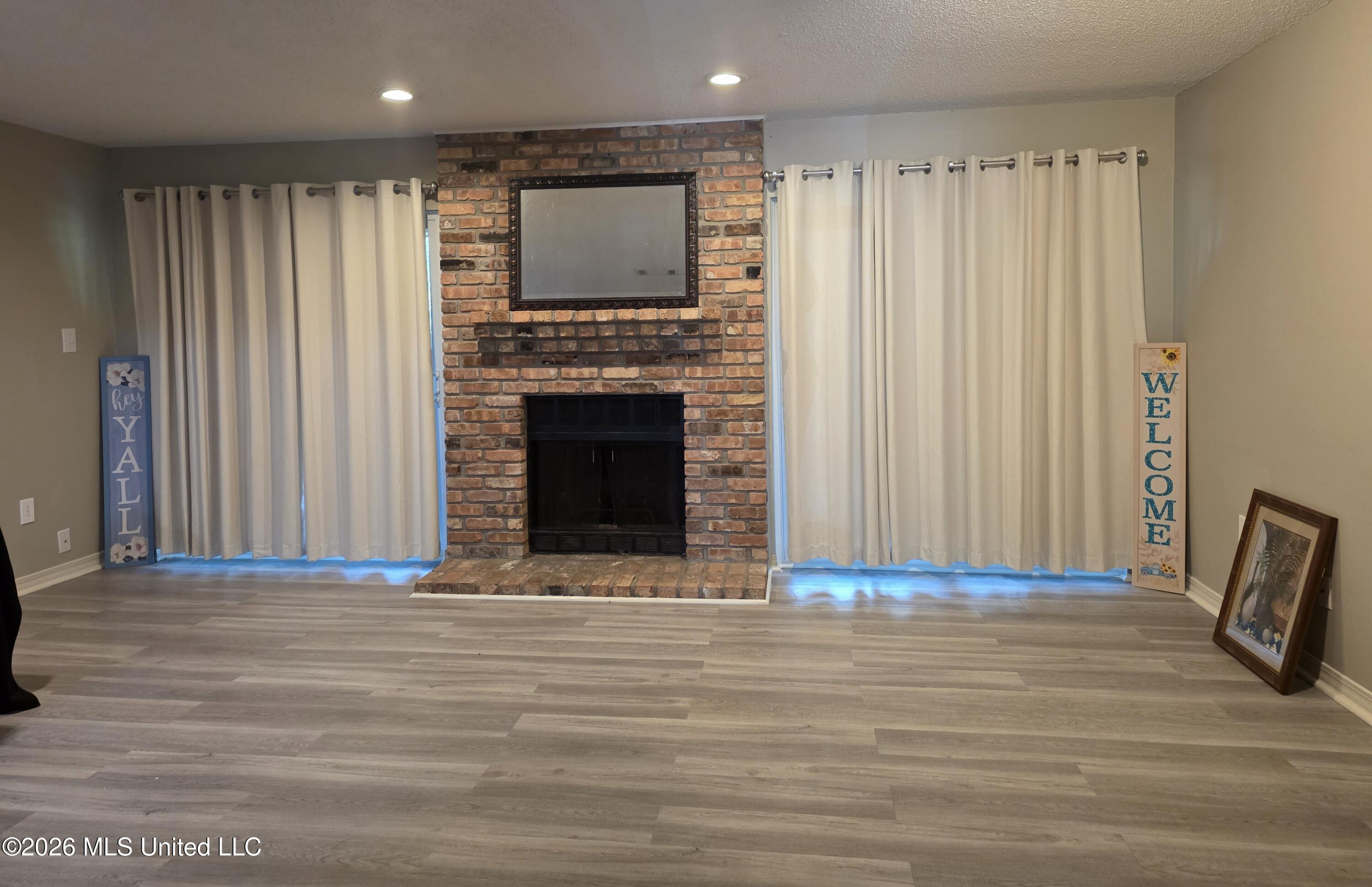 242 Highpoint Drive Property Photo 6