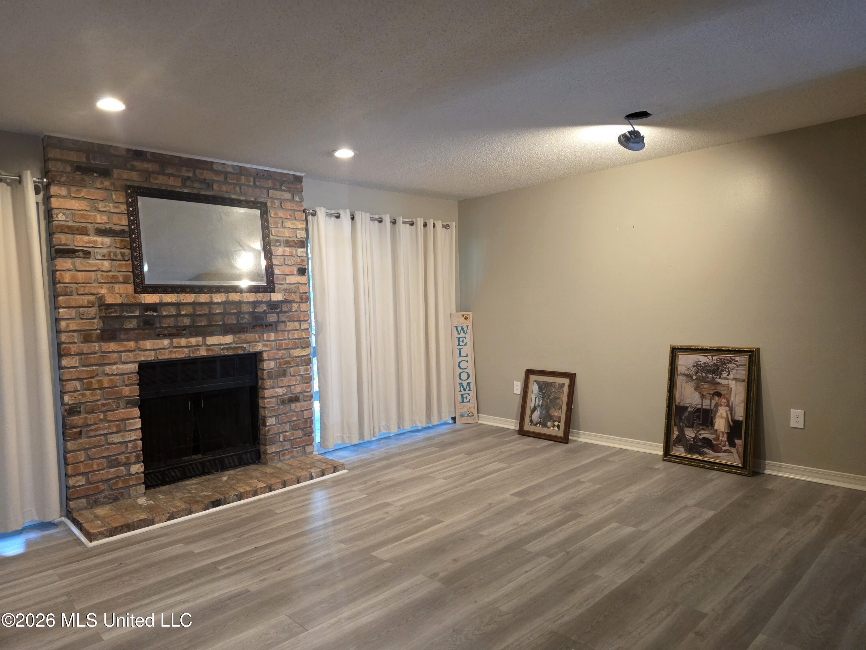242 Highpoint Drive Property Photo 7