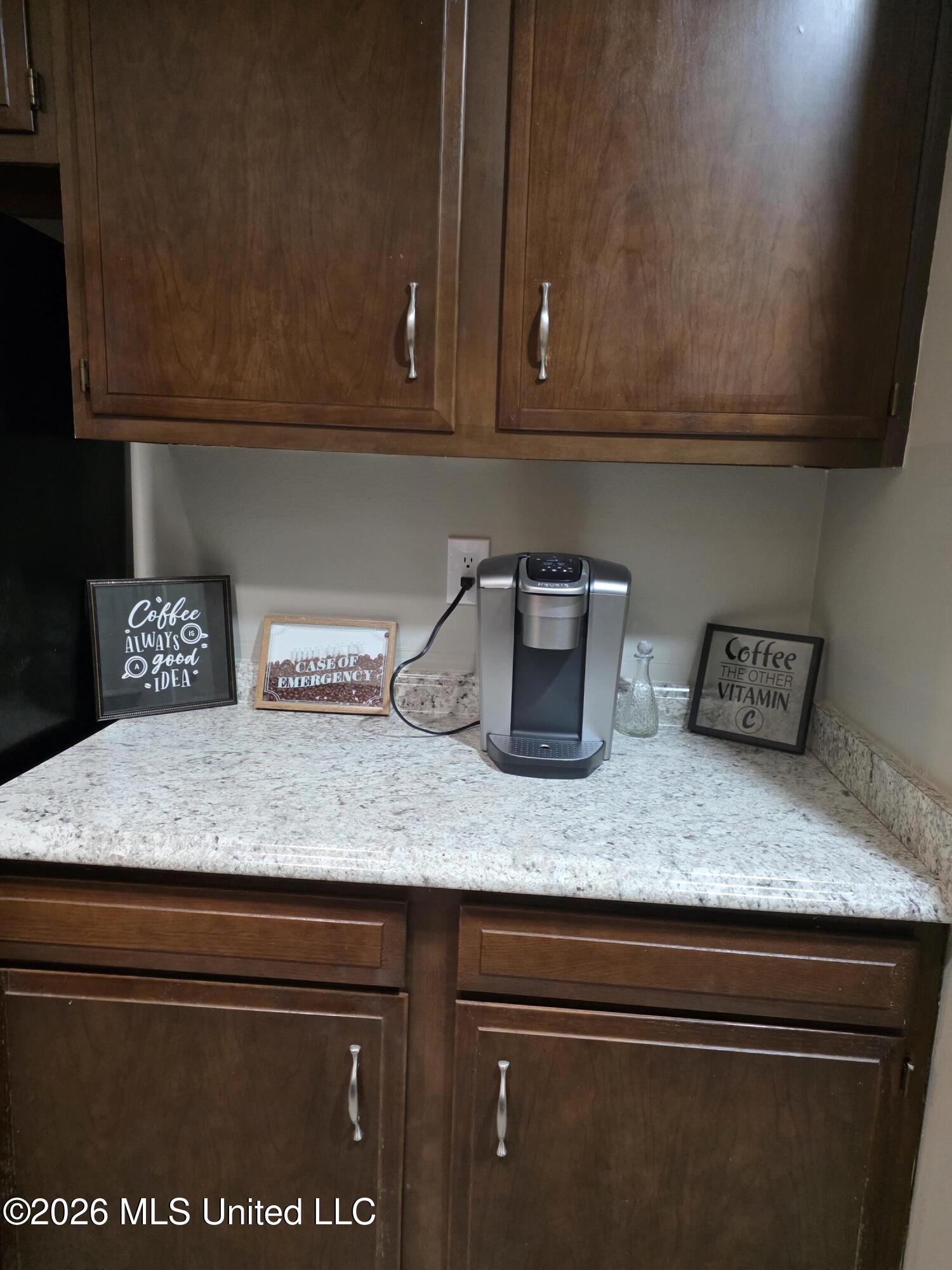 242 Highpoint Drive Property Photo 10