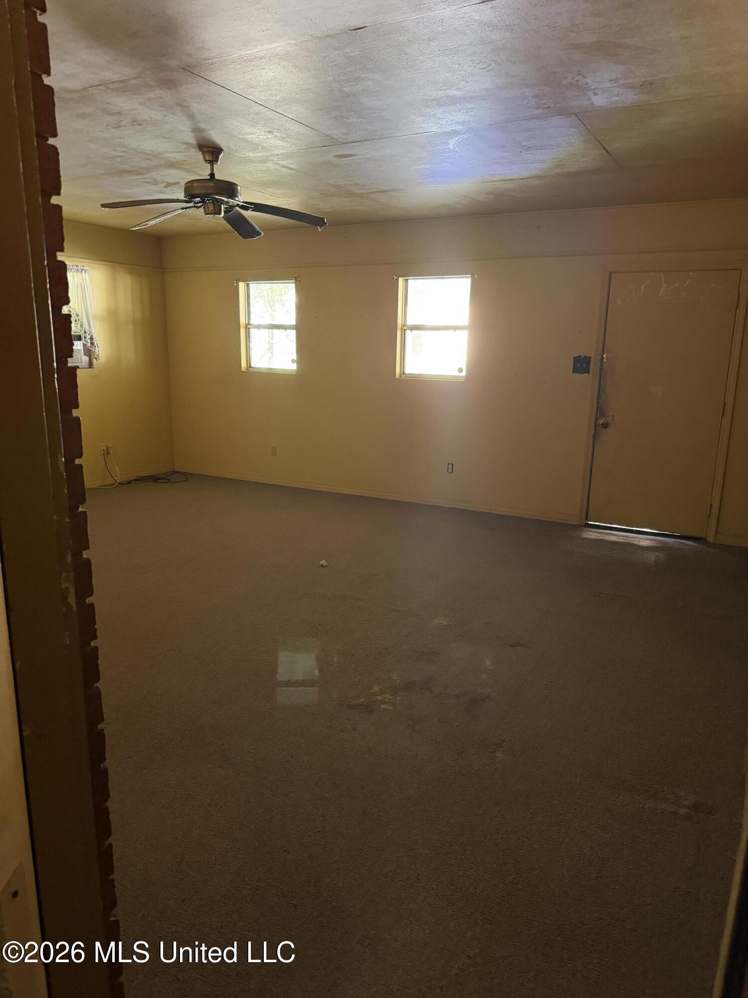2177 Popp's Ferry Road Property Photo 8