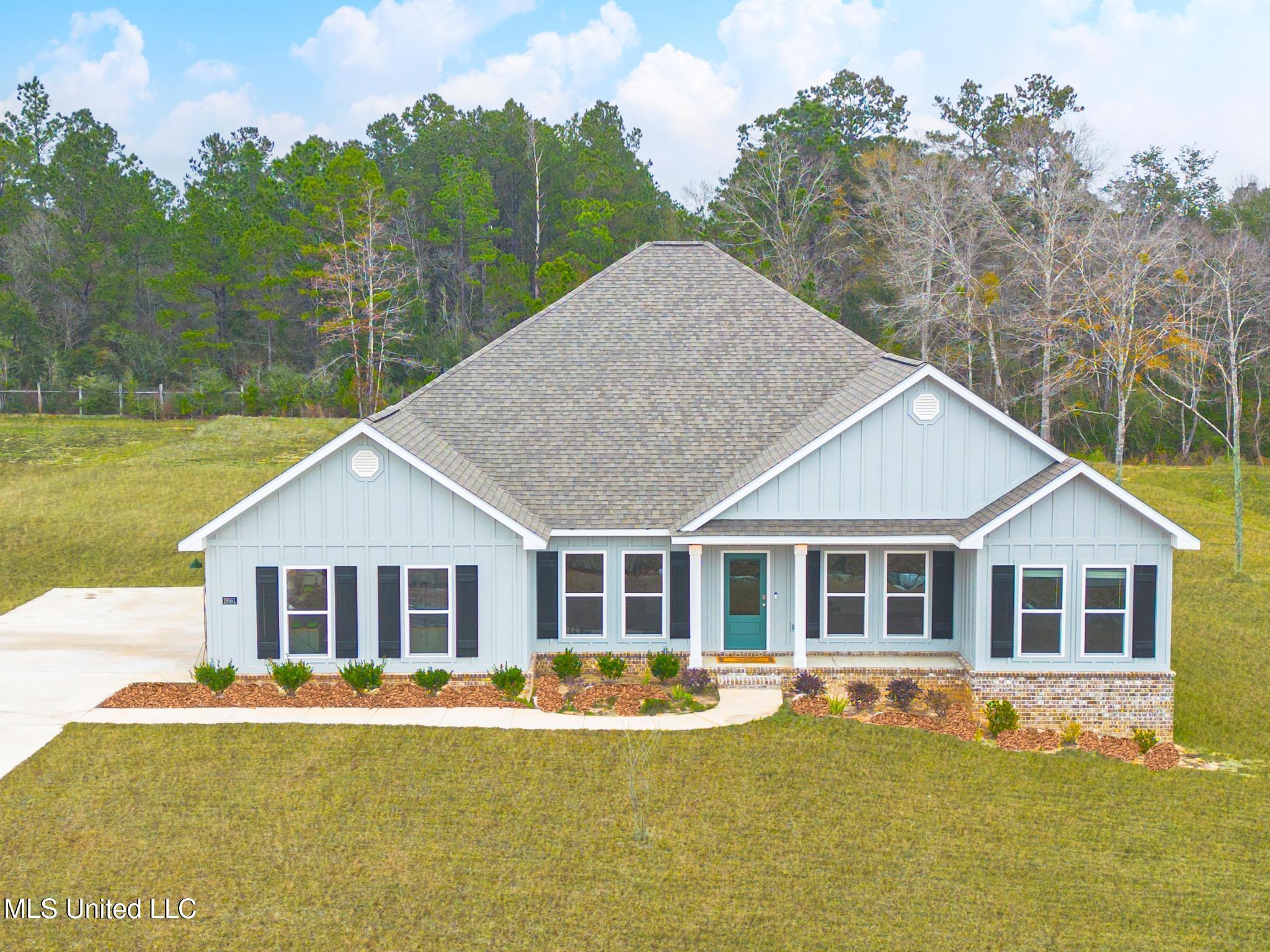 18951 Harrington Circle Property Photo 1