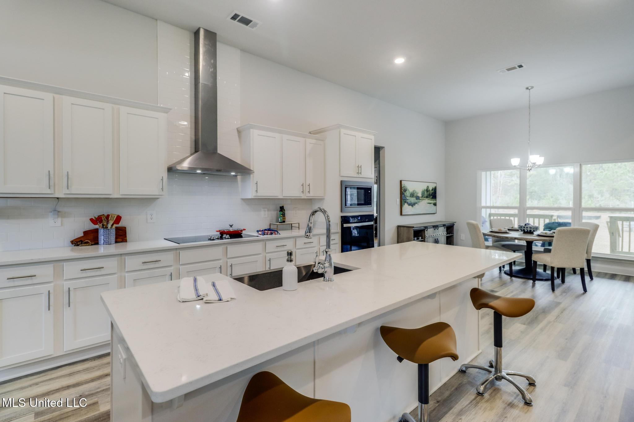 18951 Harrington Circle Property Photo 14