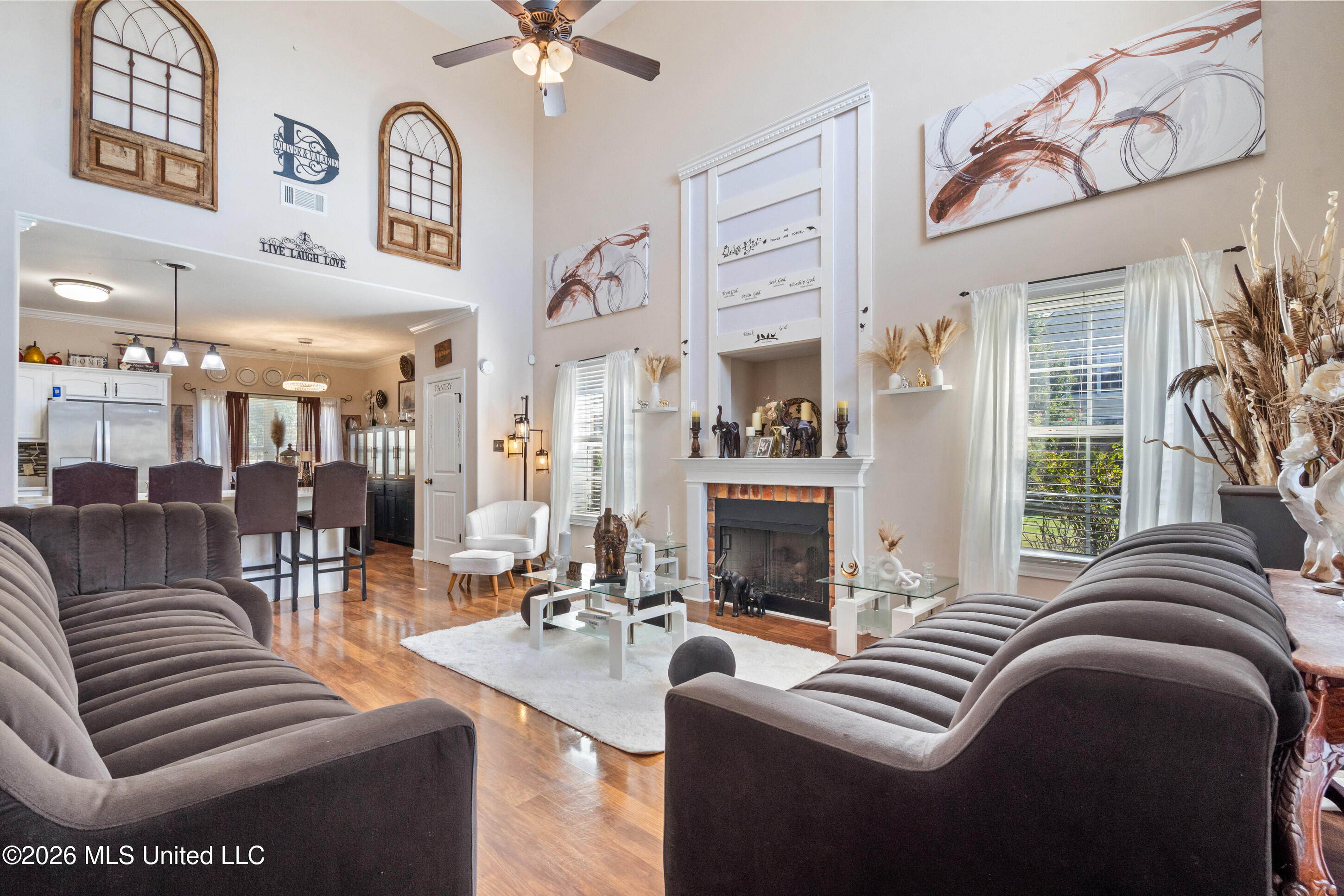 887 Rigby Avenue Property Photo 3