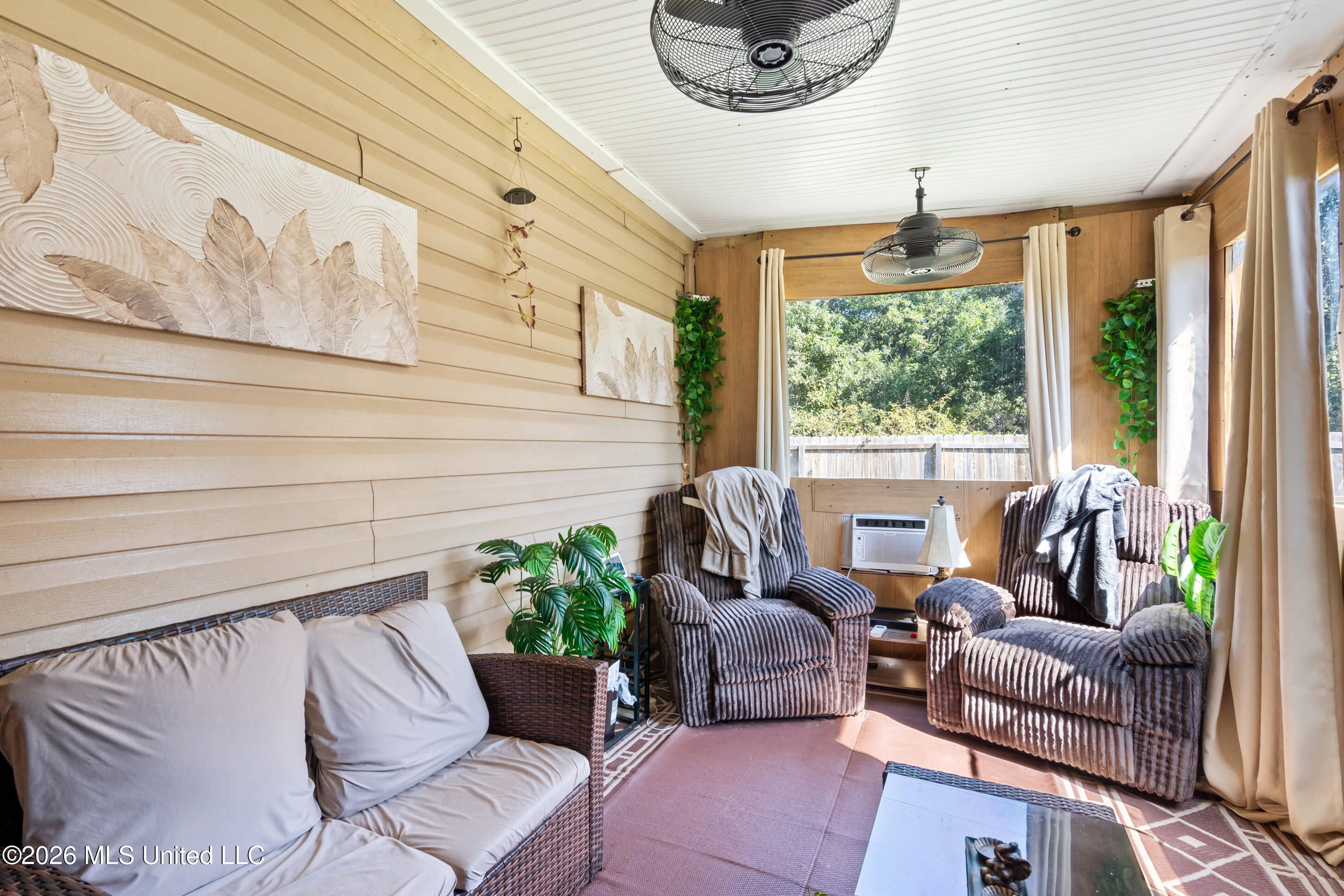 887 Rigby Avenue Property Photo 21