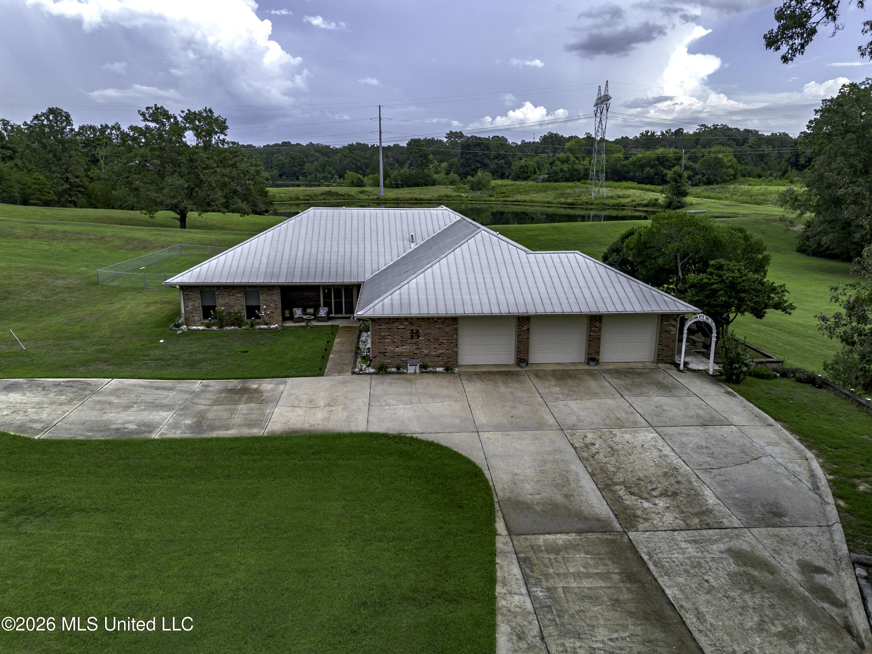 2865 Seven Springs Road Property Photo 7