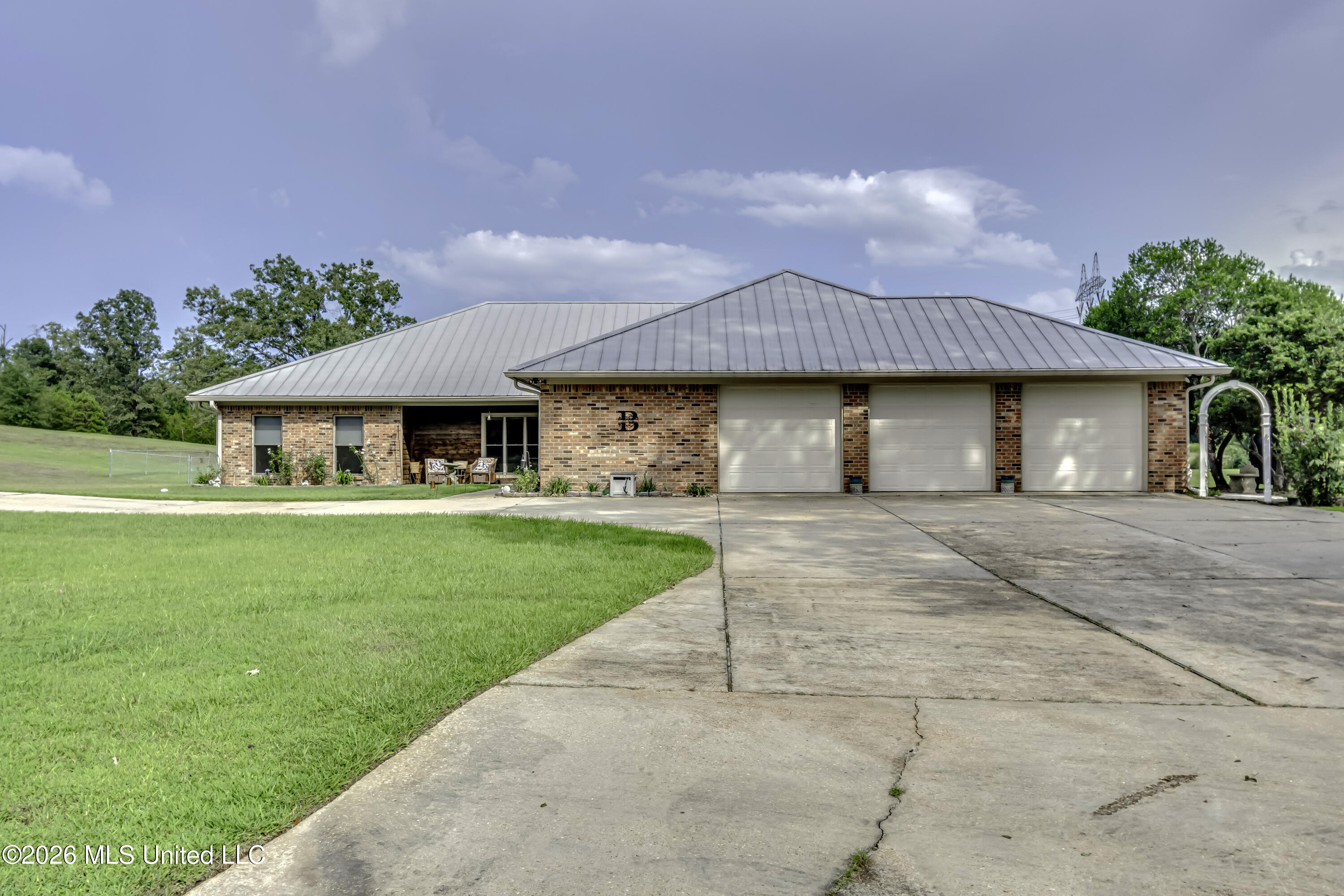 2865 Seven Springs Road Property Photo 8