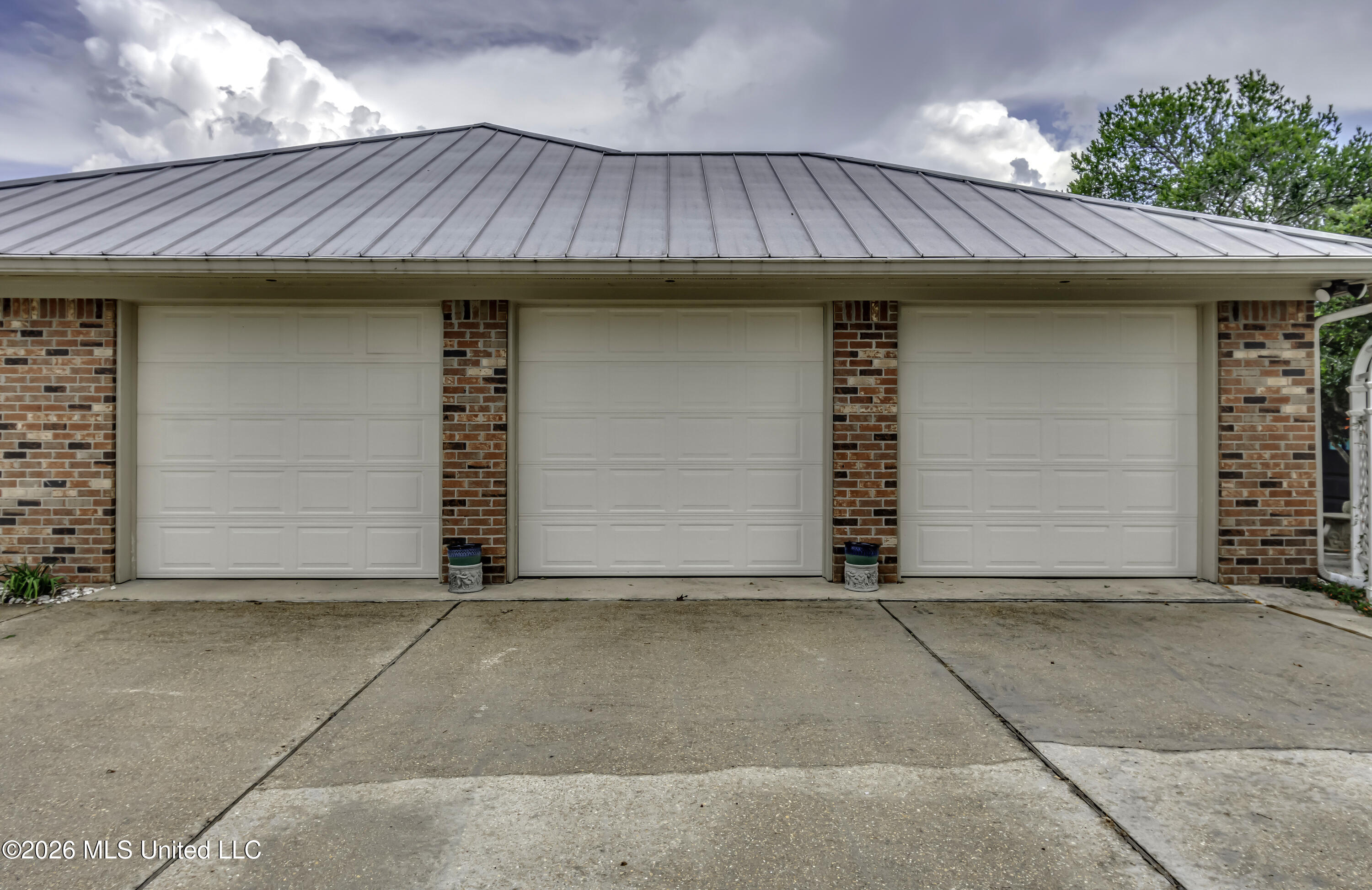 2865 Seven Springs Road Property Photo 10