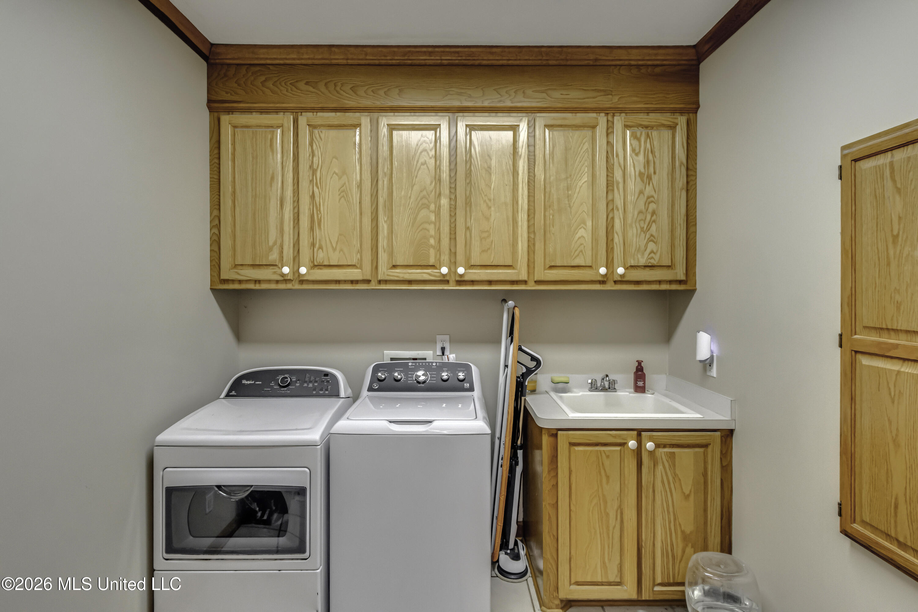 2865 Seven Springs Road Property Photo 43
