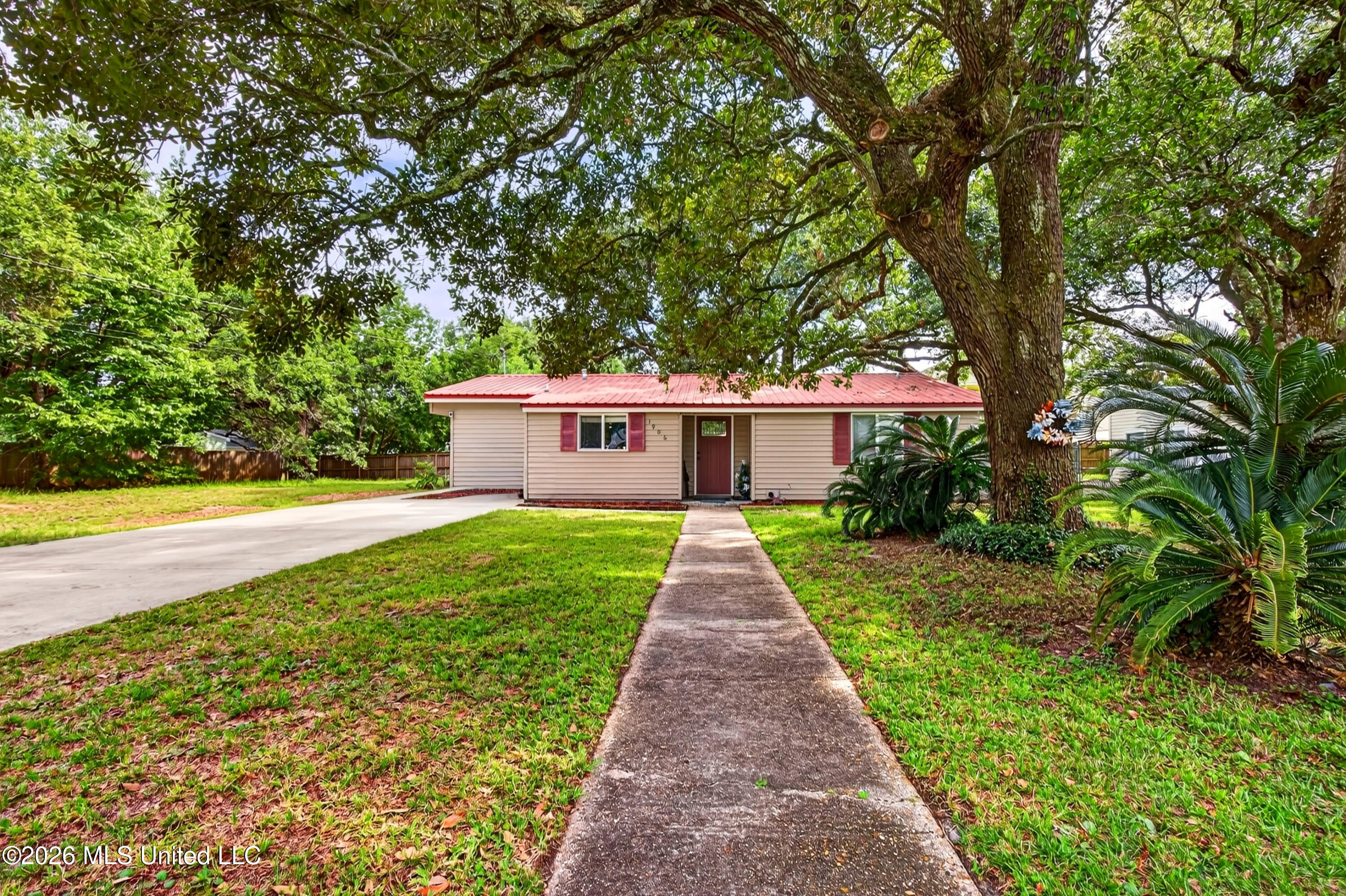 1906 Curcor Drive Property Photo 1
