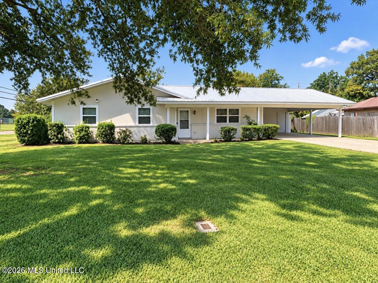 901 Stiles Street Property Photo 1