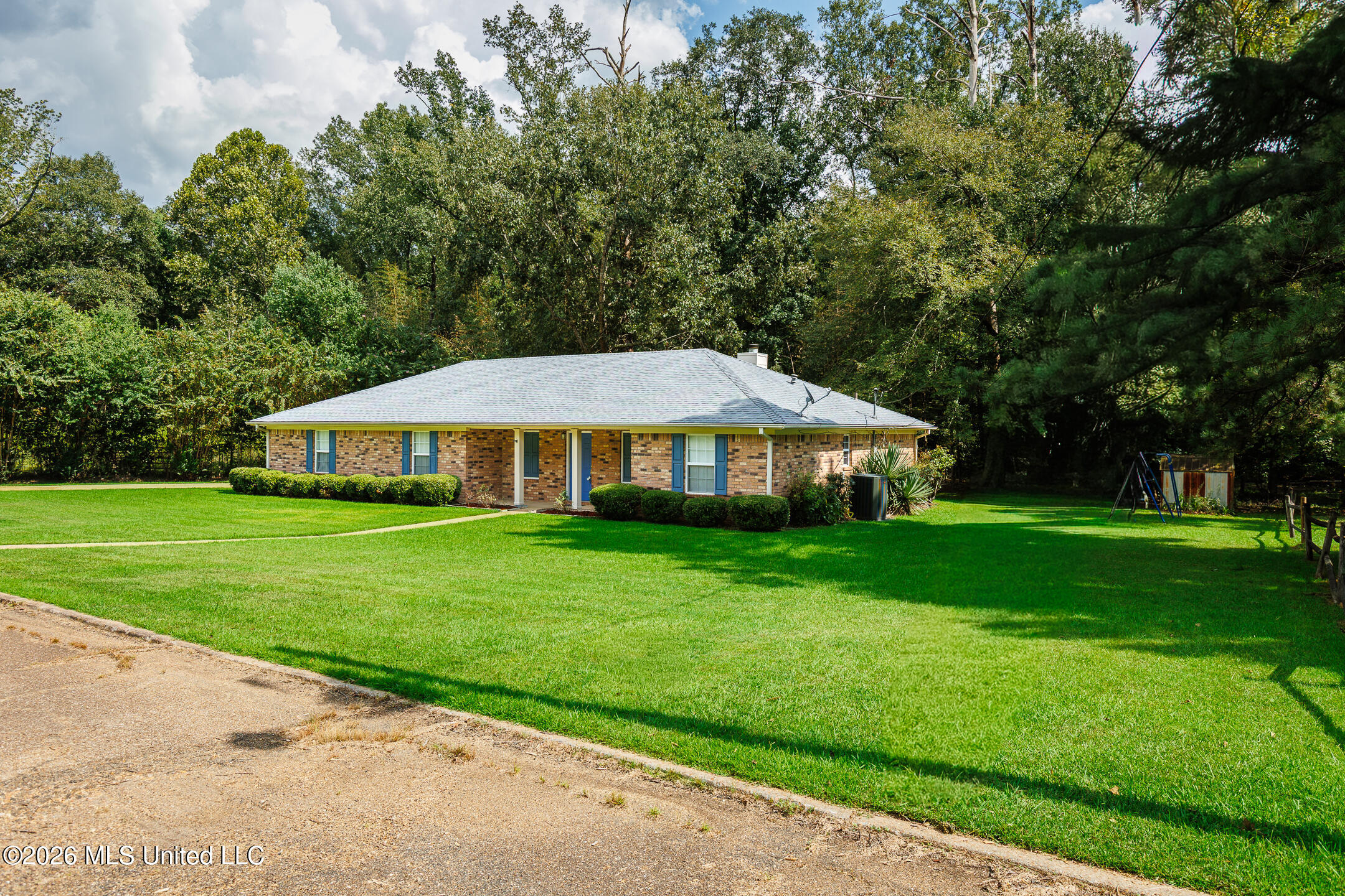 101 Lee Ann Drive Property Photo 2