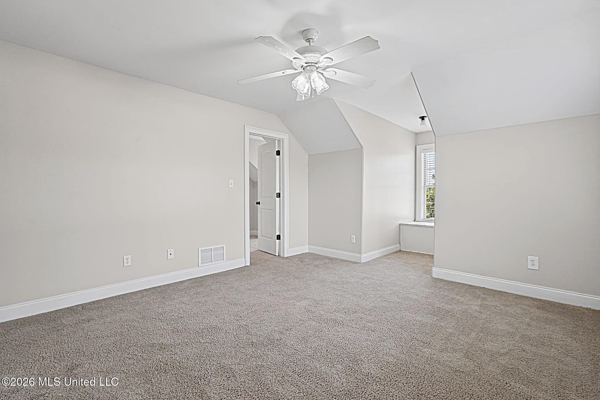 2690 Rodeo Way Property Photo 24